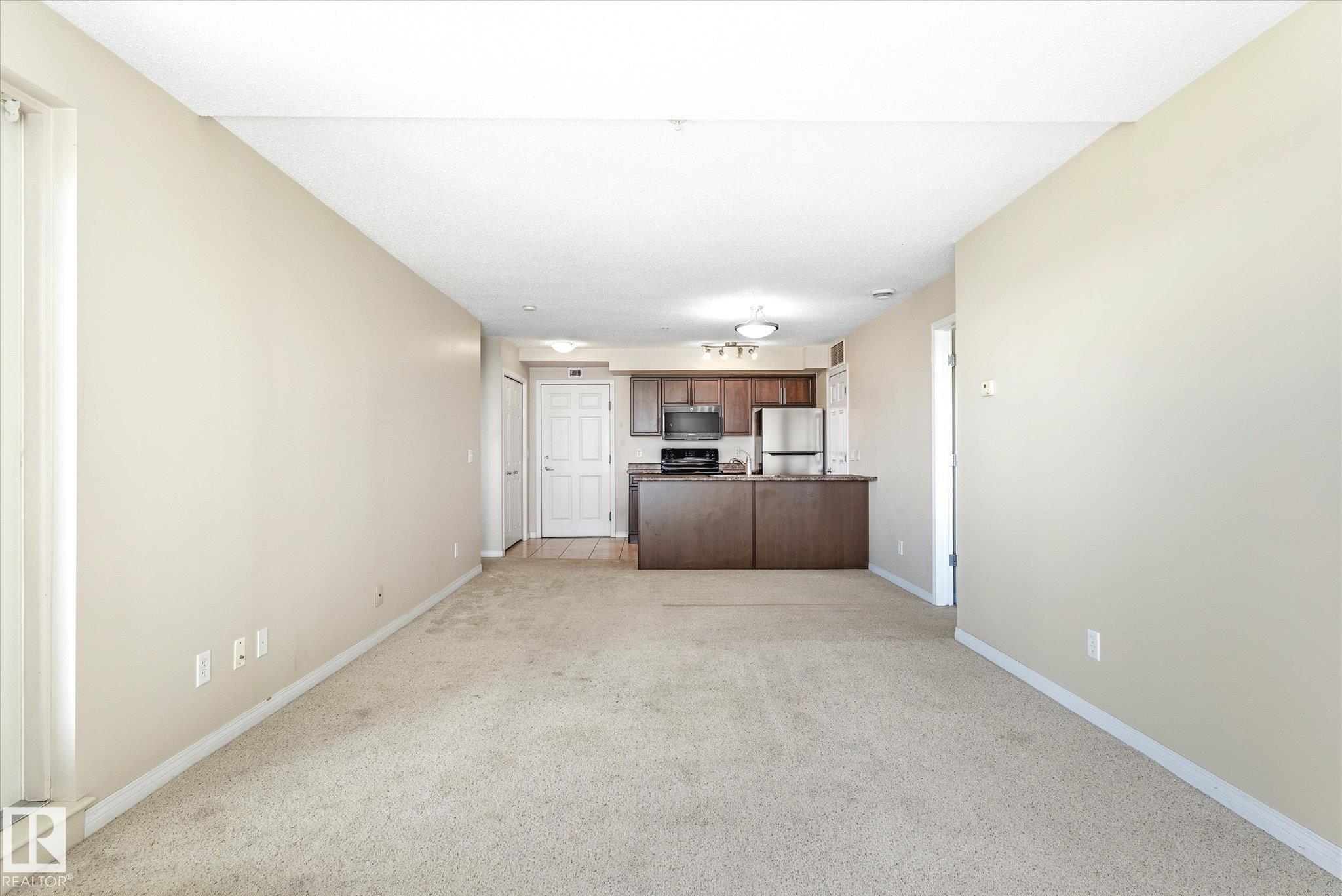 https://zimg.paragon.ice.com/ParagonImages/Property/PM/RAE/225399699/16/0/0/bd07102bd08faa2ae73879481638d227/1/610ac18916f4705b724993f91a0a6937/225399699-2f035e63-5e49-4404-842f-a116bf581969.JPG