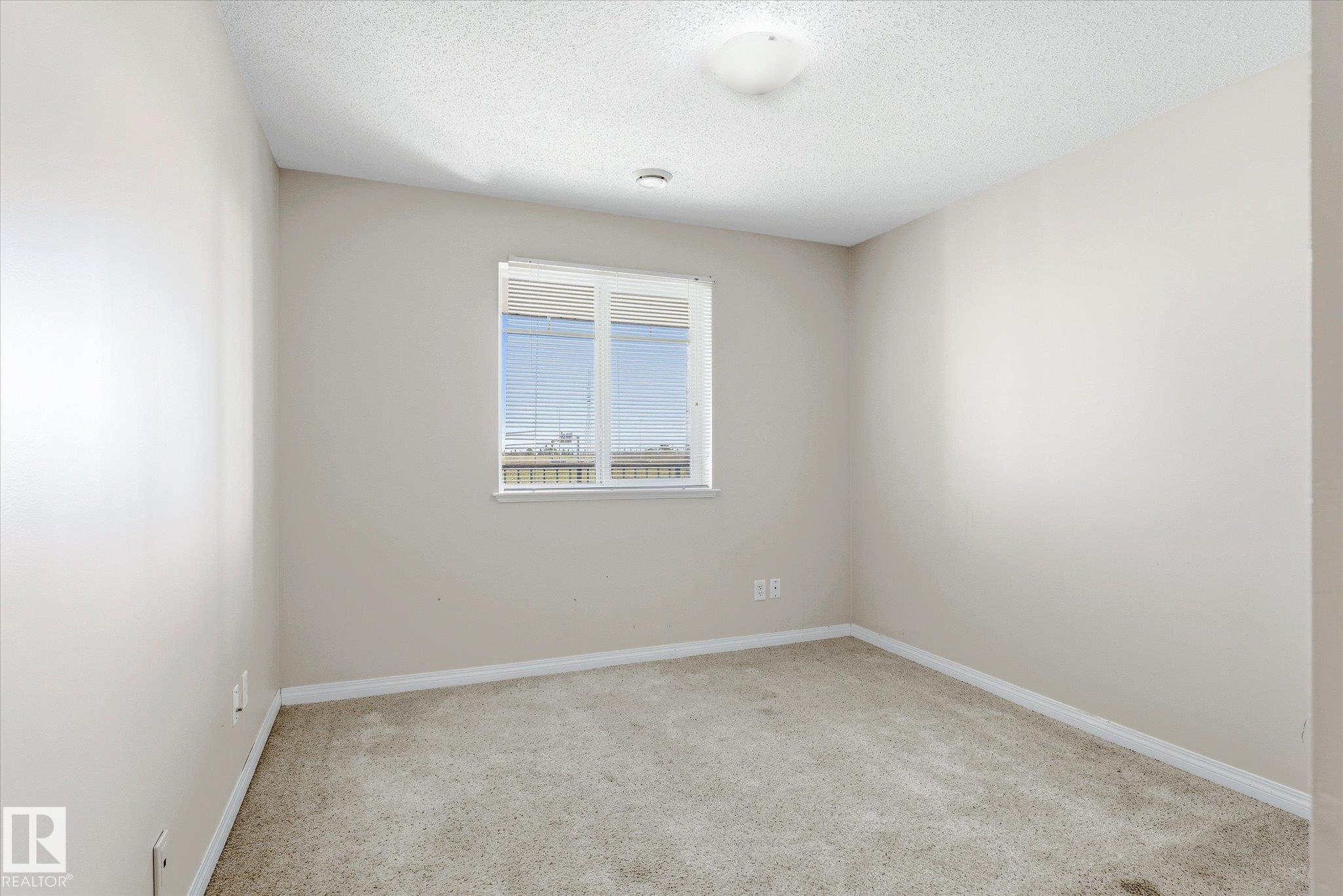 https://zimg.paragon.ice.com/ParagonImages/Property/PM/RAE/225399699/23/0/0/8d934bd728c9795483aa6b3e3d7431fe/1/610ac18916f4705b724993f91a0a6937/225399699-1273308d-506d-4dfd-aae2-0bea4eb54a3c.JPG