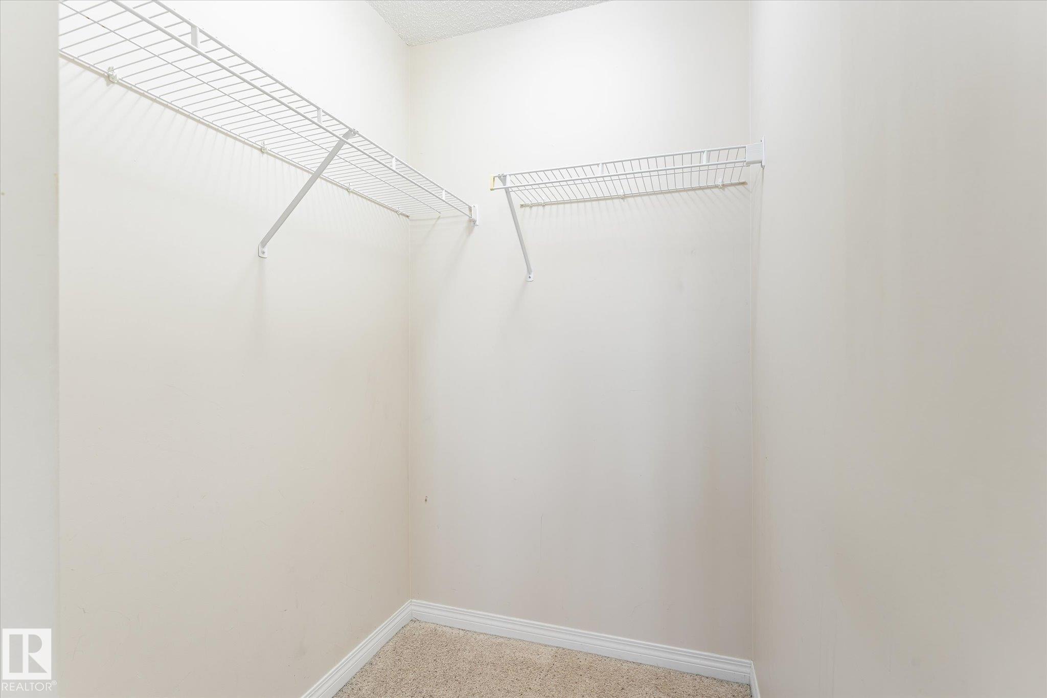 https://zimg.paragon.ice.com/ParagonImages/Property/PM/RAE/225399699/25/0/0/a2d55f04808bb247b95ac24749e39e93/1/610ac18916f4705b724993f91a0a6937/225399699-ffc39d5f-f31a-4a74-83d3-177c6bea9706.JPG