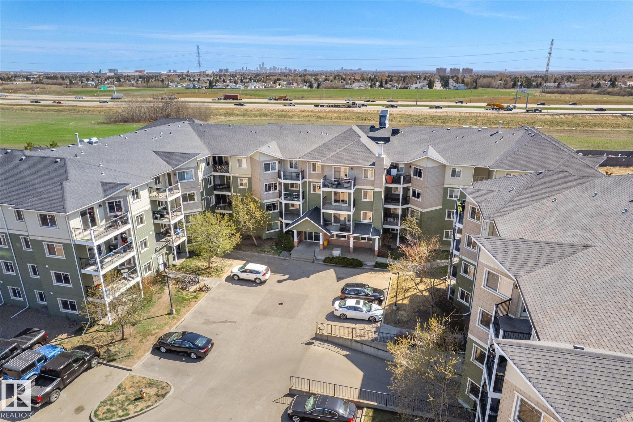 https://zimg.paragon.ice.com/ParagonImages/Property/PM/RAE/225399699/39/0/0/239ee92312c80001bf366d428f833e7d/1/610ac18916f4705b724993f91a0a6937/225399699-078cd7d9-061c-4c4e-a14b-67b07b57e951.JPG