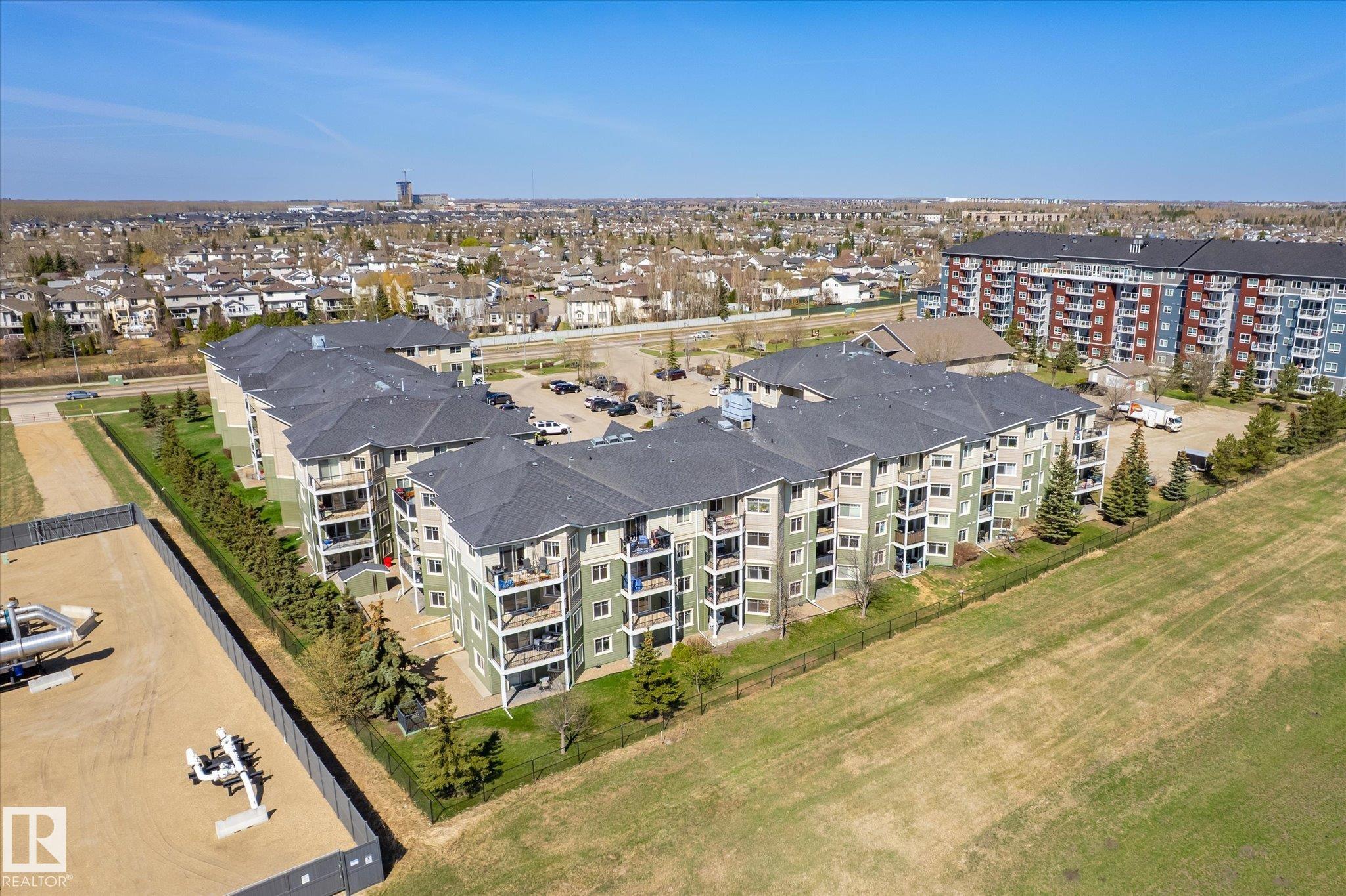 https://zimg.paragon.ice.com/ParagonImages/Property/PM/RAE/225399699/41/0/0/7334333ea5a01f6338e70f39476cba0c/1/610ac18916f4705b724993f91a0a6937/225399699-ce876335-a8fd-49ba-9481-fb7d913e3c6a.JPG