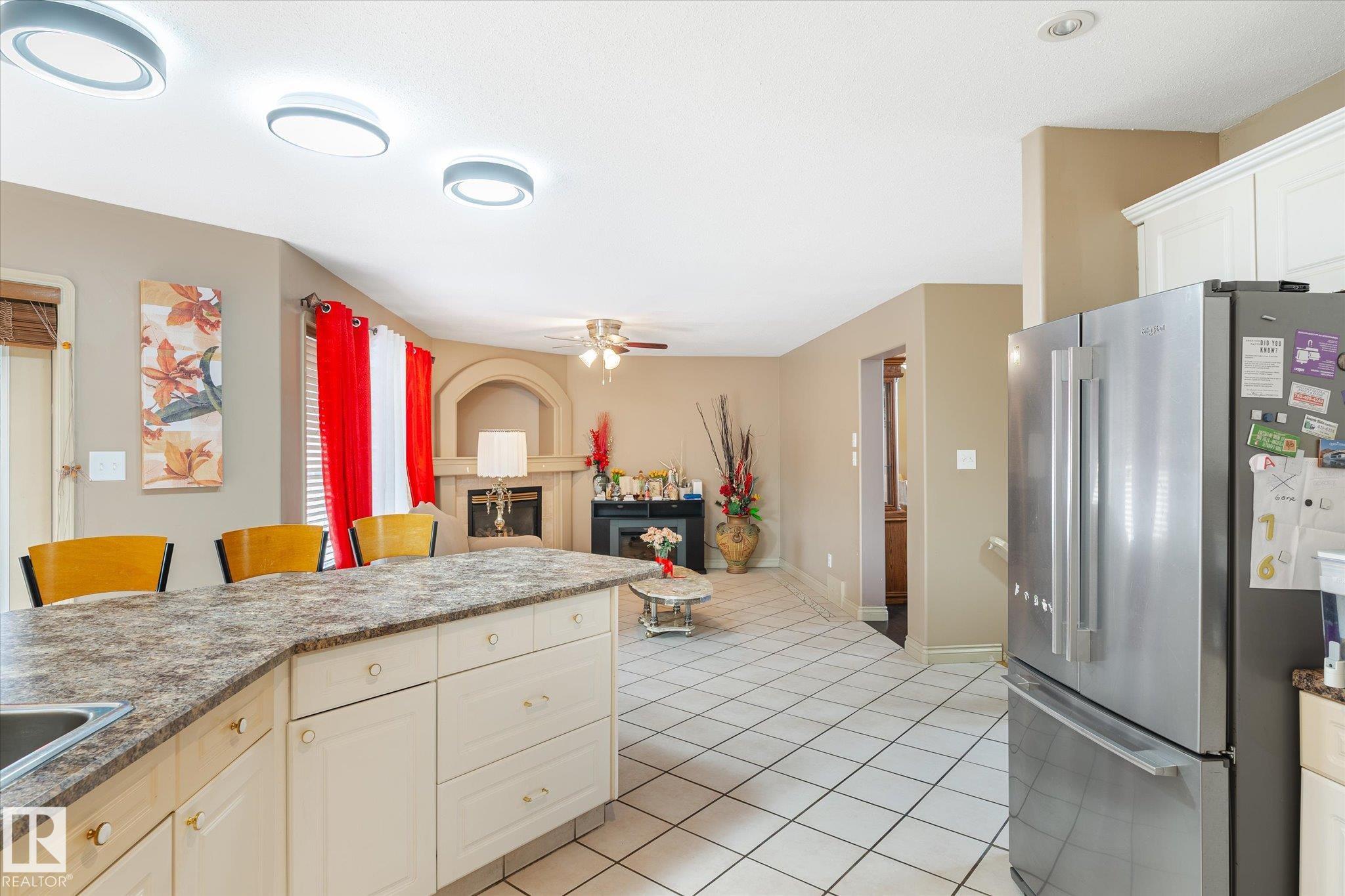 https://zimg.paragon.ice.com/ParagonImages/Property/PM/RAE/225399700/13/0/0/dd9cdfda6b0fb3176024974cf97b80ad/1/d355ec603b79db7299fb2701b528f474/225399700-D8CB807F-12AF-4635-B64B-06A220B1863E.JPG