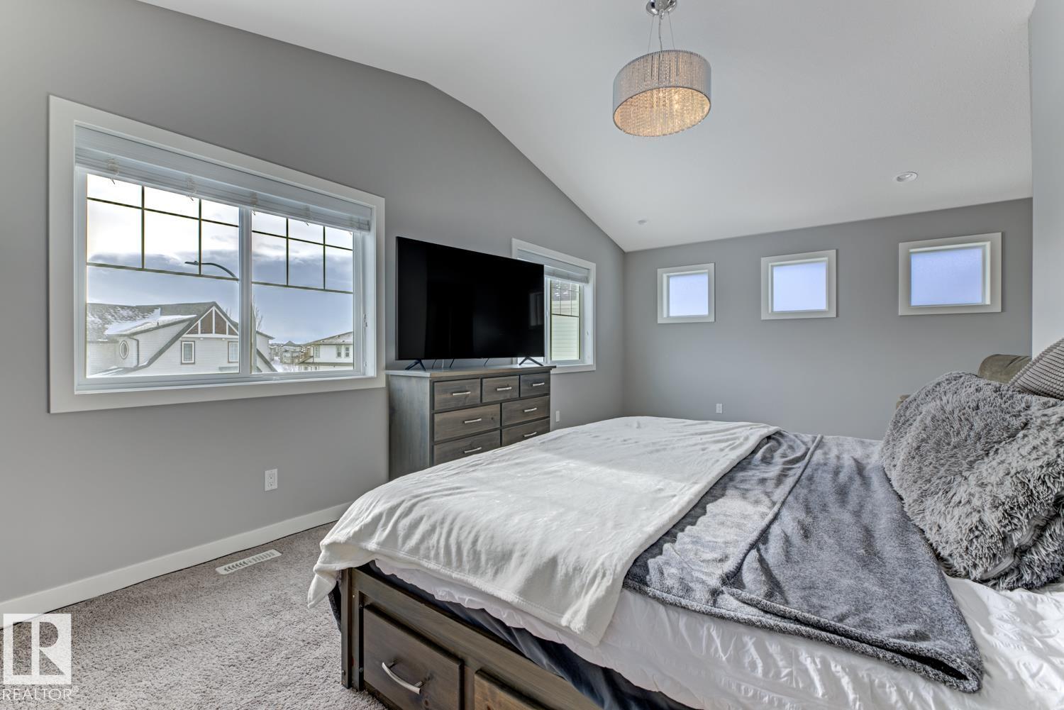 https://zimg.paragon.ice.com/ParagonImages/Property/PM/RAE/225399711/27/0/0/00a0d17121dbe88fca0f2497975f28cf/1/68b18f9ad5fff670f3f8e7ade685bdad/225399711-2DBFBF9D-9D80-44D2-B234-33B4BAEBB138.JPG