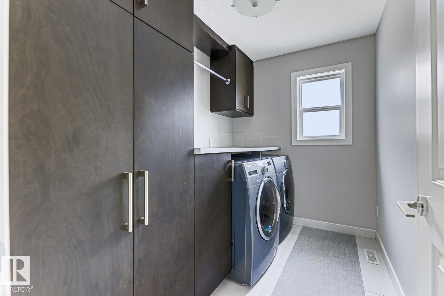 https://zimg.paragon.ice.com/ParagonImages/Property/PM/RAE/225399711/35/0/0/9f07ce008f9de224e1433e06e1aaf9a6/1/68b18f9ad5fff670f3f8e7ade685bdad/225399711-3BD7F802-F261-4462-9471-8AEF3B54430D.JPG