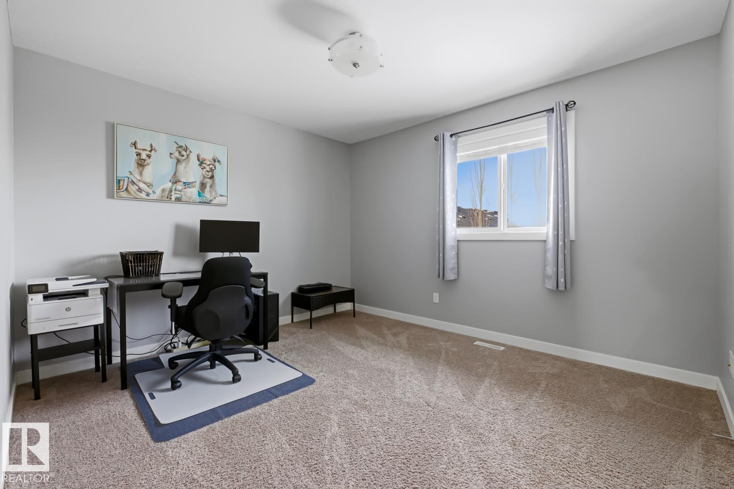 https://zimg.paragon.ice.com/ParagonImages/Property/PM/RAE/225399711/37/0/0/fbcf9a16c61d9b99d6db5b1646ee18db/1/68b18f9ad5fff670f3f8e7ade685bdad/225399711-288B7F23-6731-4B0F-AAF3-F7DA510FE748.JPG