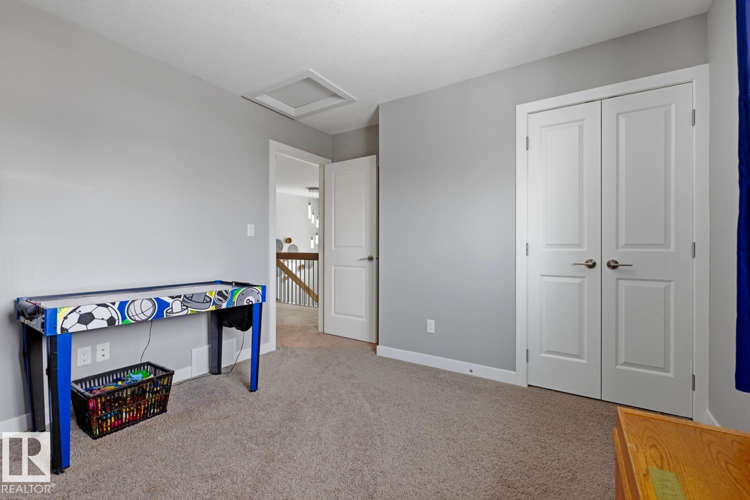 https://zimg.paragon.ice.com/ParagonImages/Property/PM/RAE/225399711/38/0/0/e48271fbae03dd58fcc6dfd40cb9d878/1/68b18f9ad5fff670f3f8e7ade685bdad/225399711-CC3D00EA-7C45-4157-800A-28C51CF4DF53.JPG
