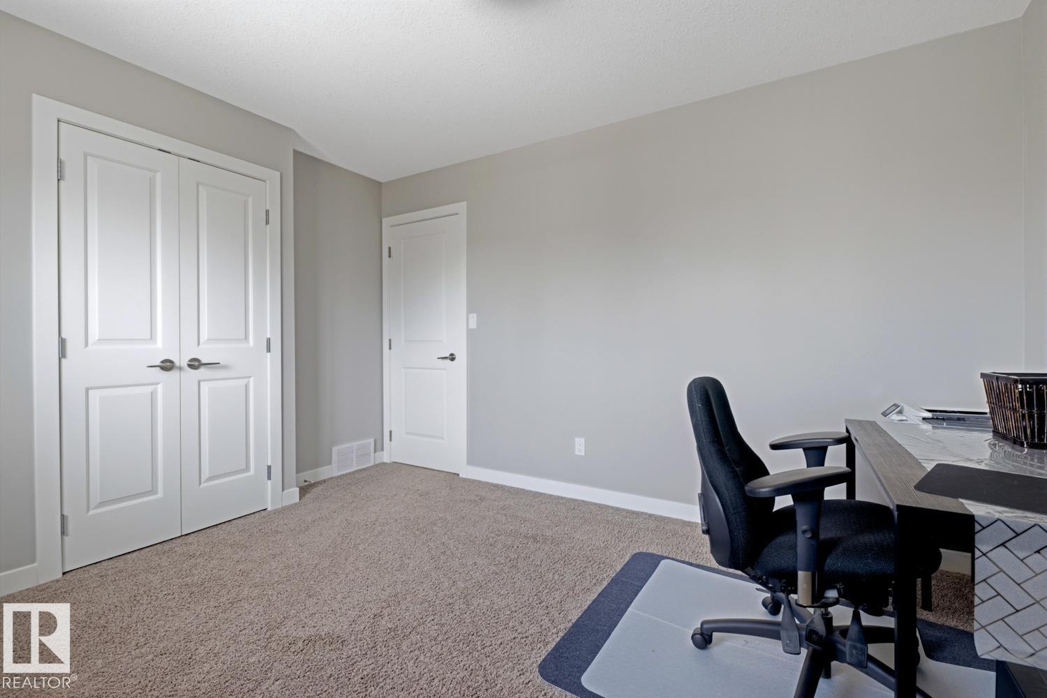 https://zimg.paragon.ice.com/ParagonImages/Property/PM/RAE/225399711/40/0/0/4a55bb9bb6670a20a2c147ff2736c595/1/68b18f9ad5fff670f3f8e7ade685bdad/225399711-A293E0DA-58CC-4DCE-801E-33F8251B33A9.JPG