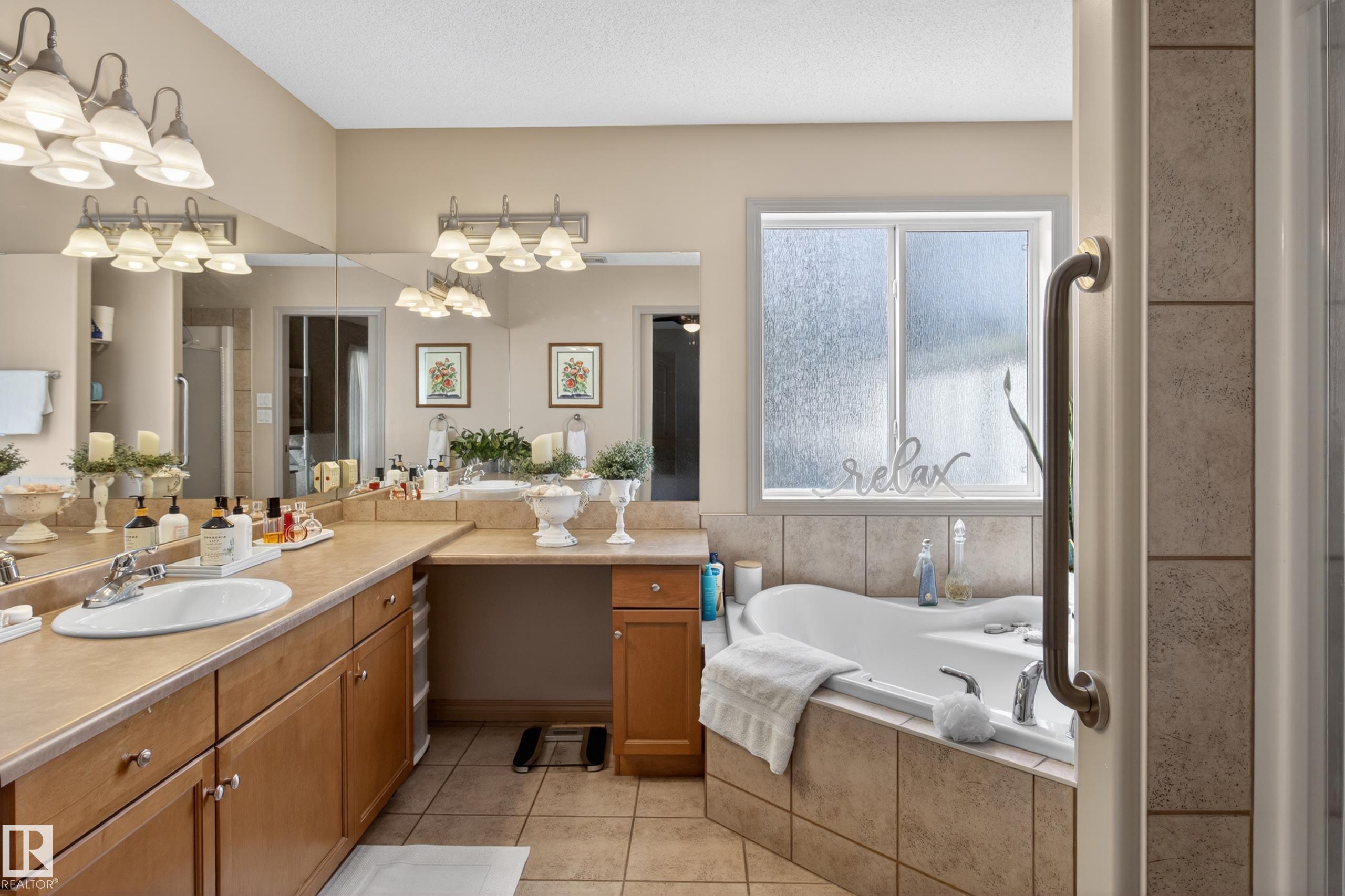 Photo 21 at 74 Highgrove Crescent, Heritage Hills, Sherwood Park