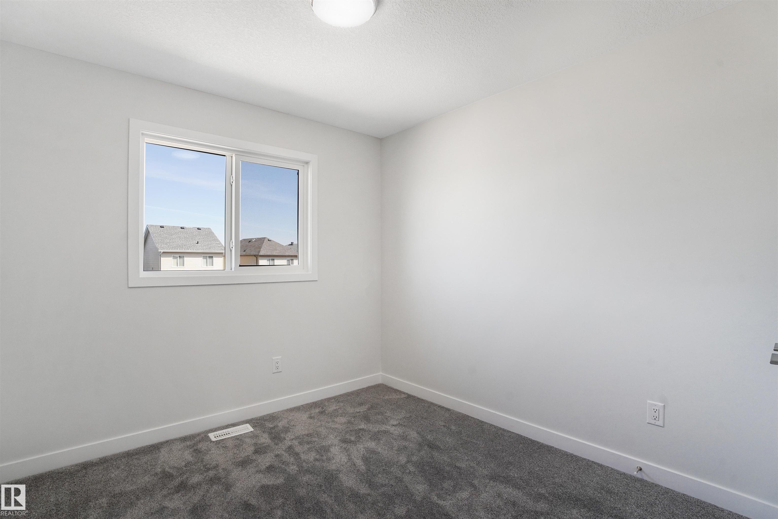 https://zimg.paragon.ice.com/ParagonImages/Property/PM/RAE/225399716/11/0/0/6f28ce820926556c10ac77b781edf9ee/1/f04062defd64eafee0a921b570987b7b/225399716-89f53f86-73ec-46d8-b14c-20ddb470e988.JPG