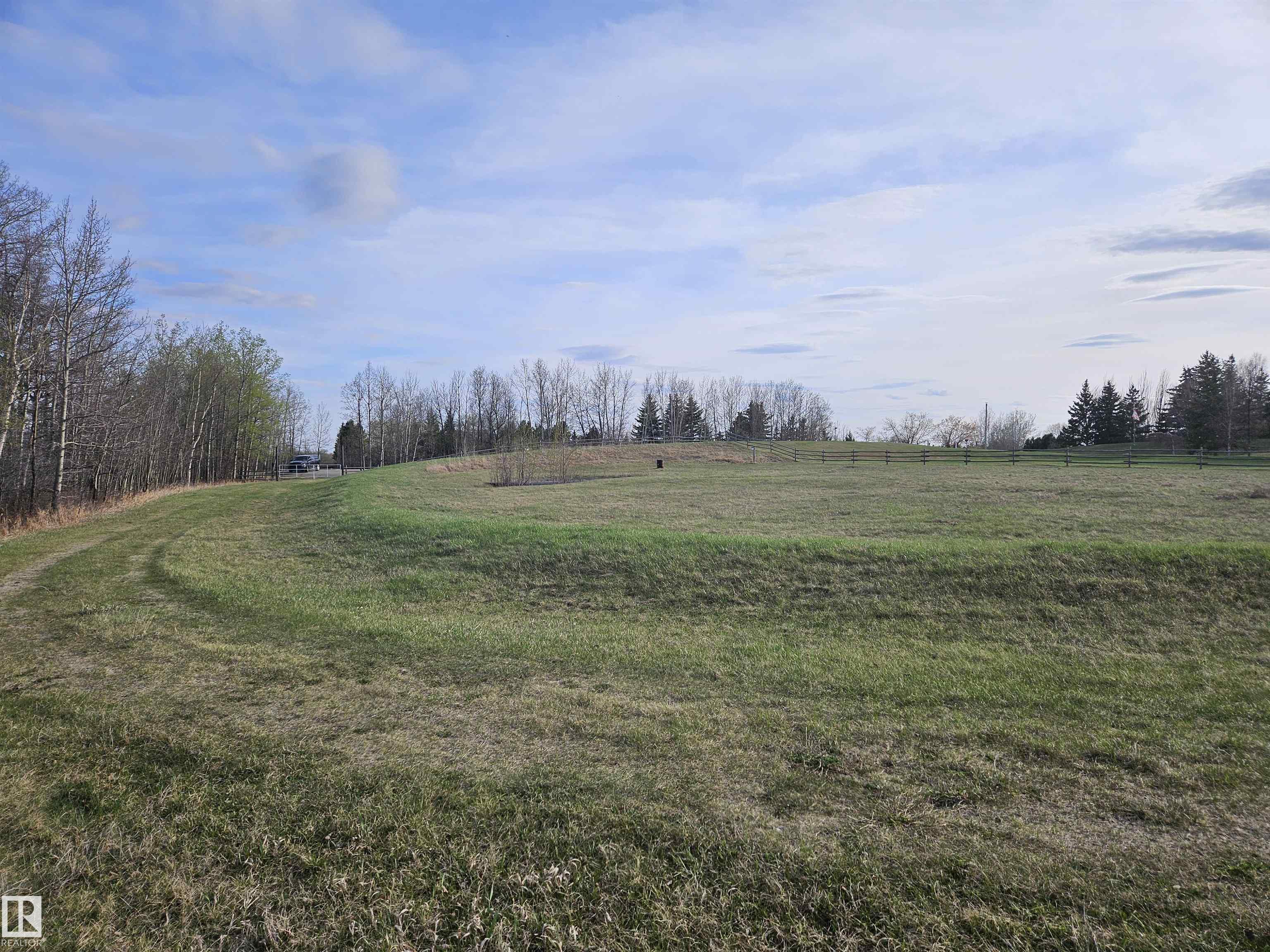 9 - 53417 Rge Road 14, Hycrest Place II, Rural Parkland County