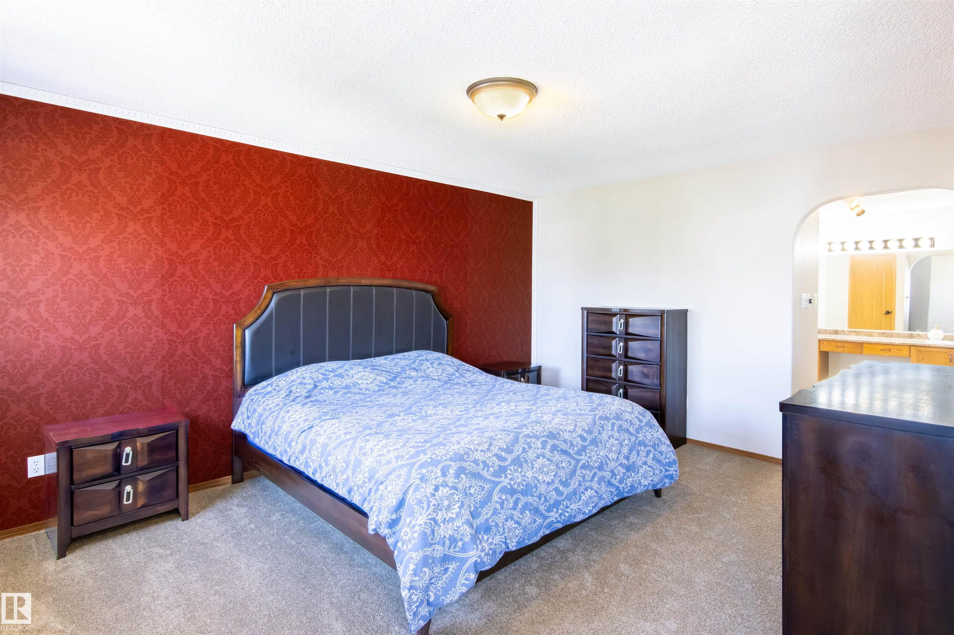 https://zimg.paragon.ice.com/ParagonImages/Property/PM/RAE/225399724/13/0/0/b429121c31184ebec99583cf201051b4/1/a16a3ed5e6c90f92fd4dde826c5bae59/225399724-c66124d4-6d24-4e41-91bc-02b4d25b7e81.JPG