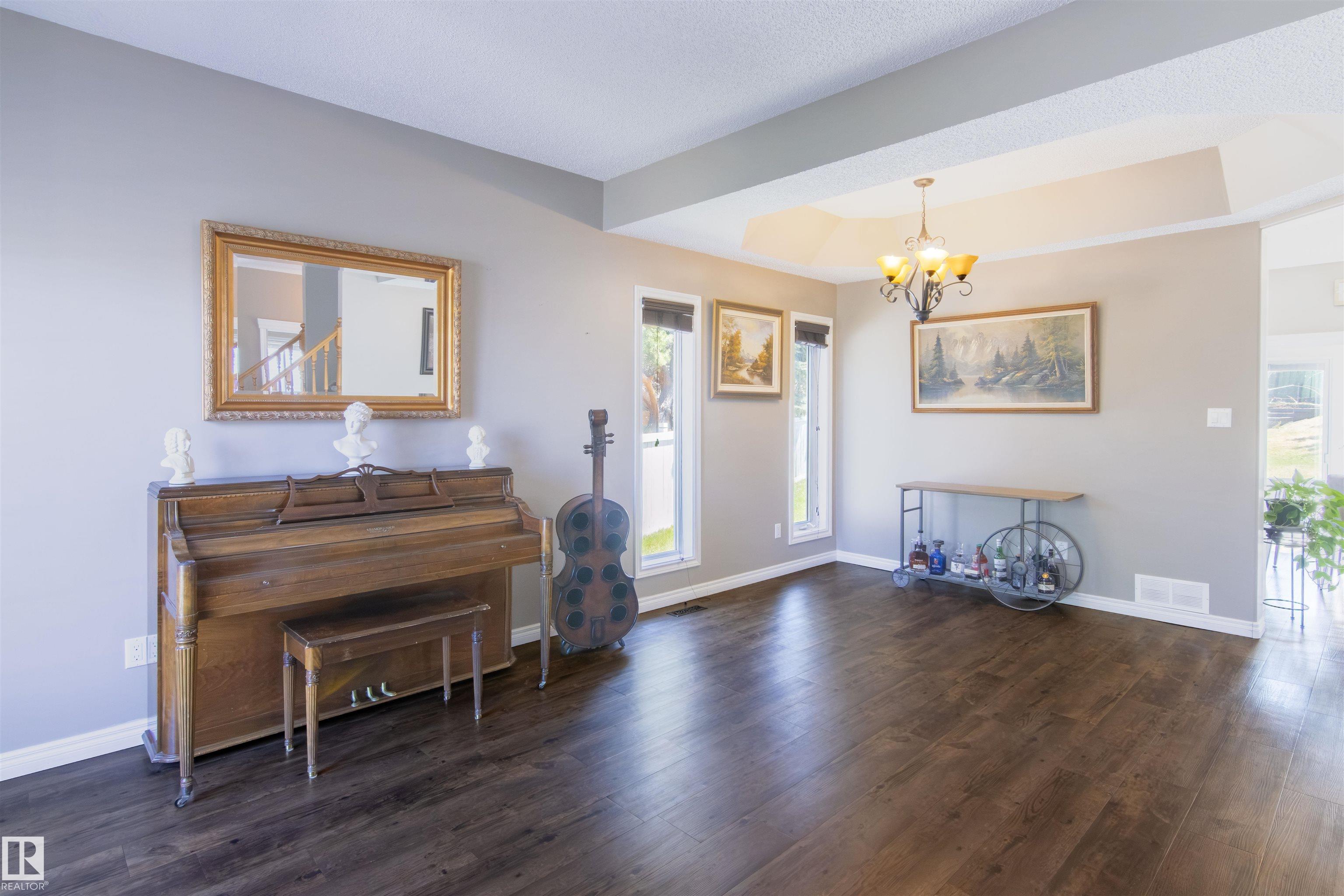 Picture for 1079 POTTER GREENS DR NW
