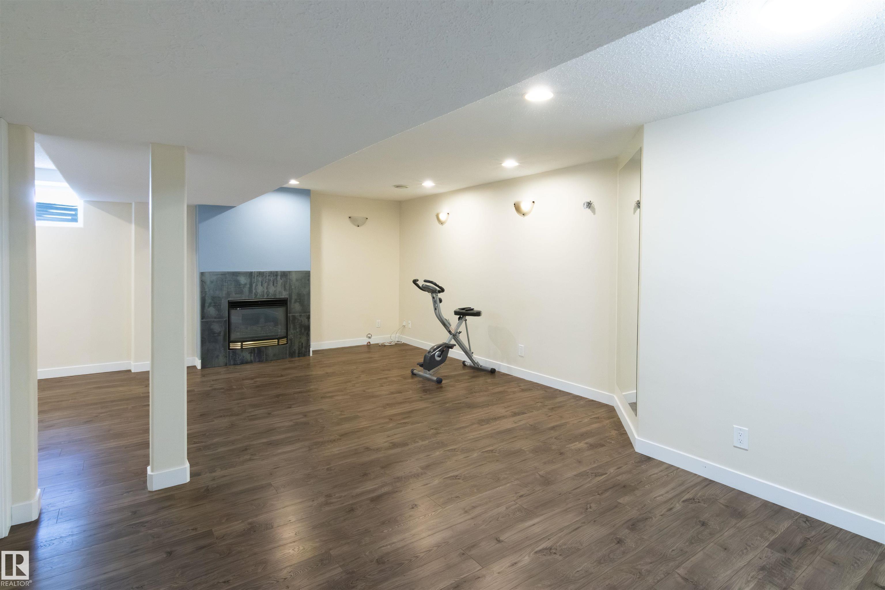 https://zimg.paragon.ice.com/ParagonImages/Property/PM/RAE/225399724/27/0/0/4d9d6f923846fdd870b3e1467aaf78c5/1/a16a3ed5e6c90f92fd4dde826c5bae59/225399724-9c34d348-a0e2-4c8b-b618-1c0b84ff9bfa.JPG