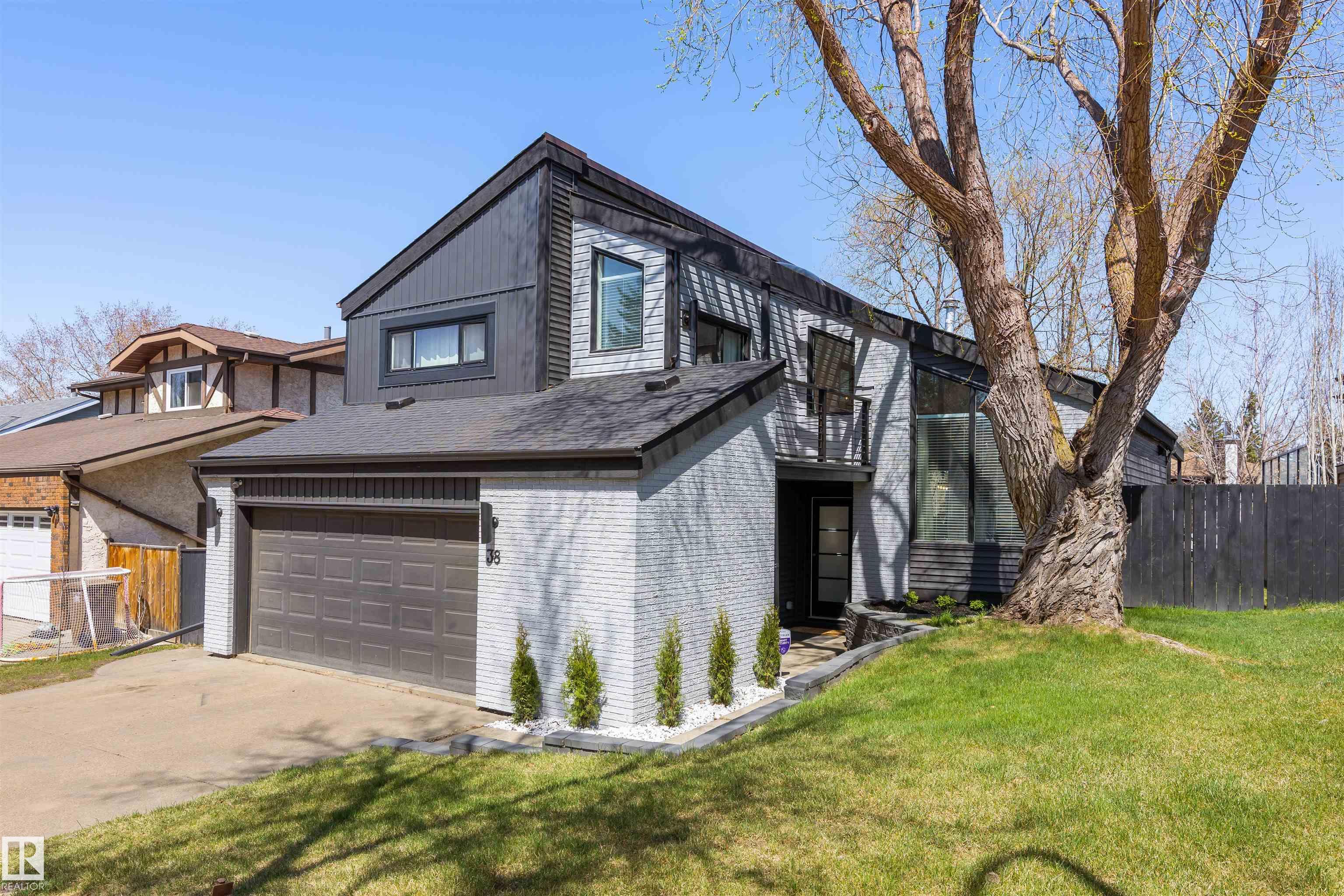 38 Woodcrest Avenue, Woodlands, St. Albert