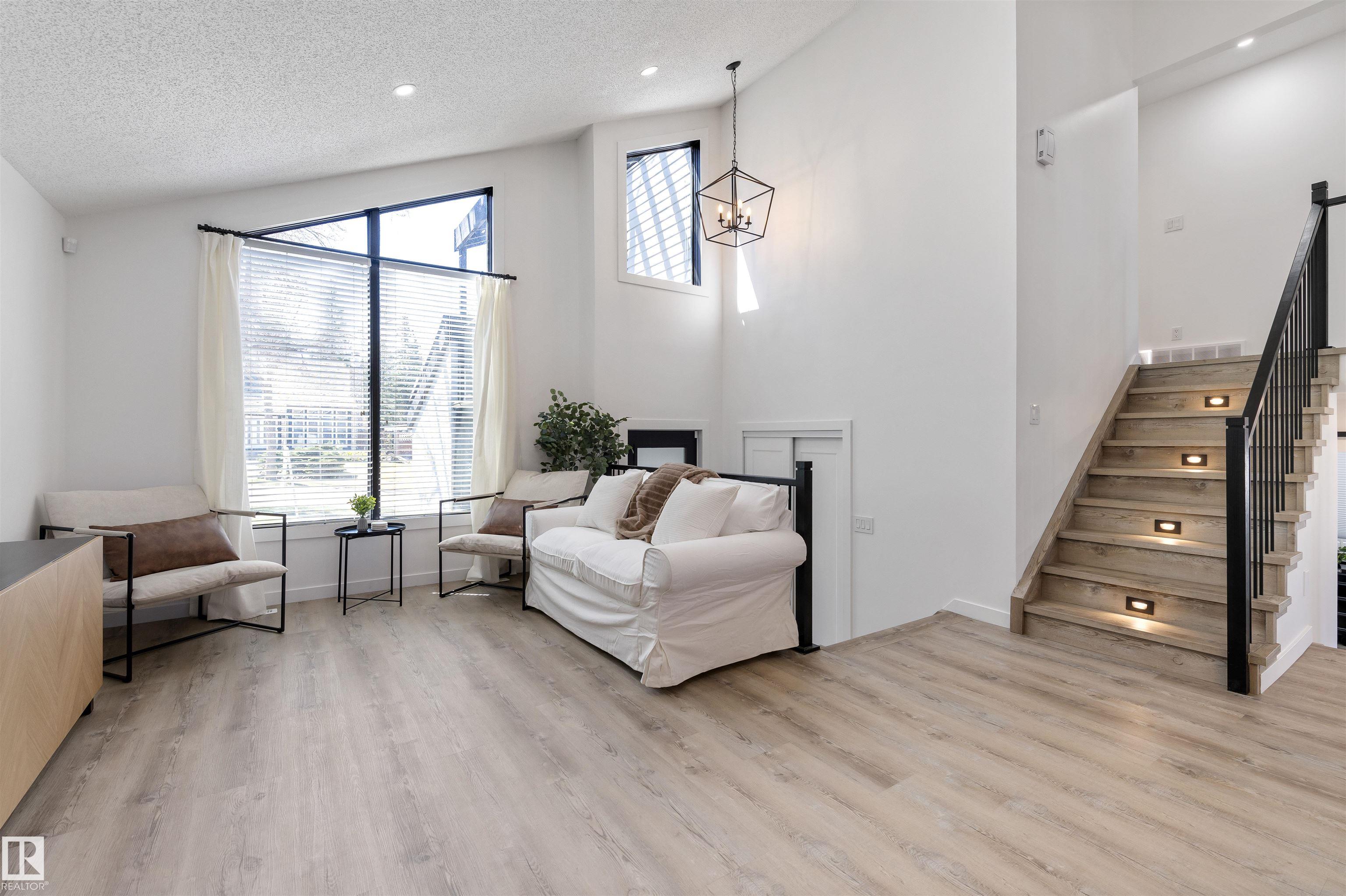Photo 7 at 38 Woodcrest Avenue, Woodlands, St. Albert