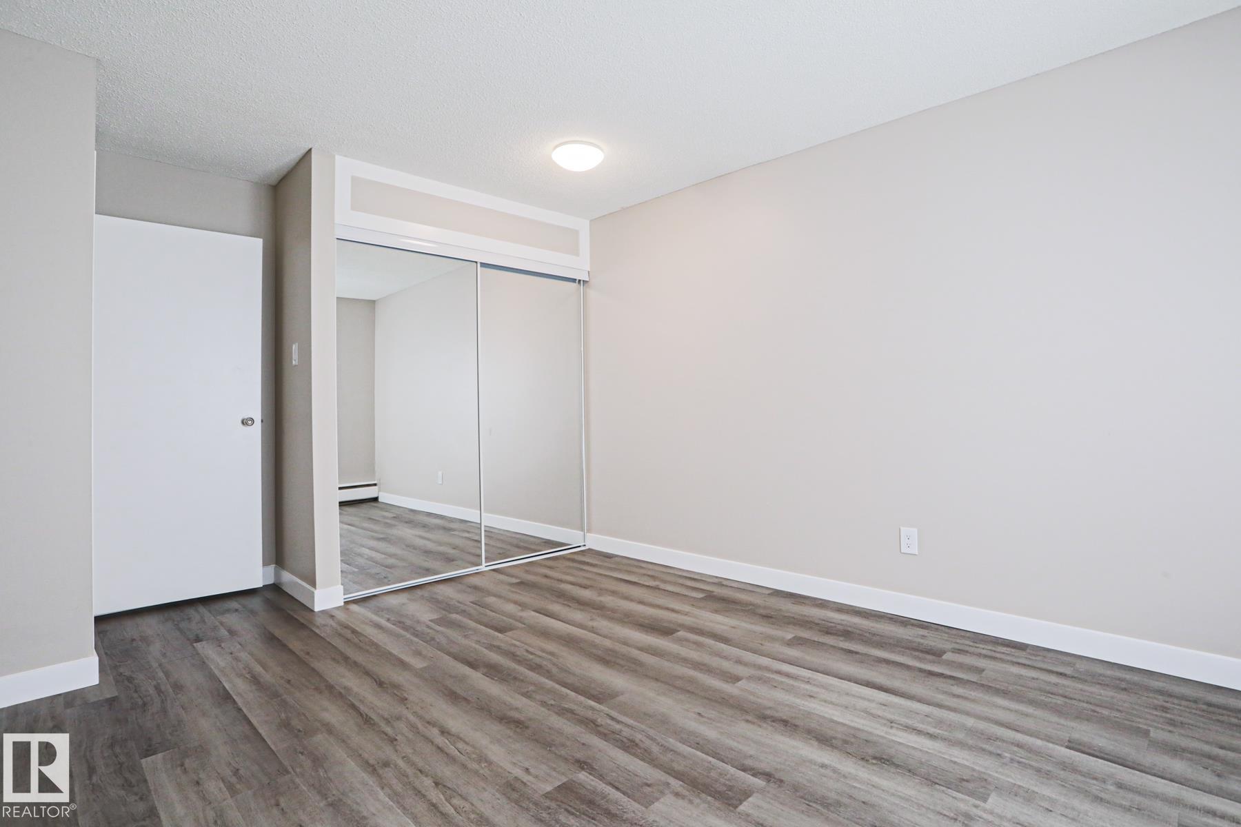 https://zimg.paragon.ice.com/ParagonImages/Property/PM/RAE/225399733/14/0/0/7f0099b23e250e182191cf94089df6d4/1/bc92c15d40b458243ba4f9e2c1a4b76c/225399733-e14a84d1-a279-4b28-ba2a-de25297fc578.JPG