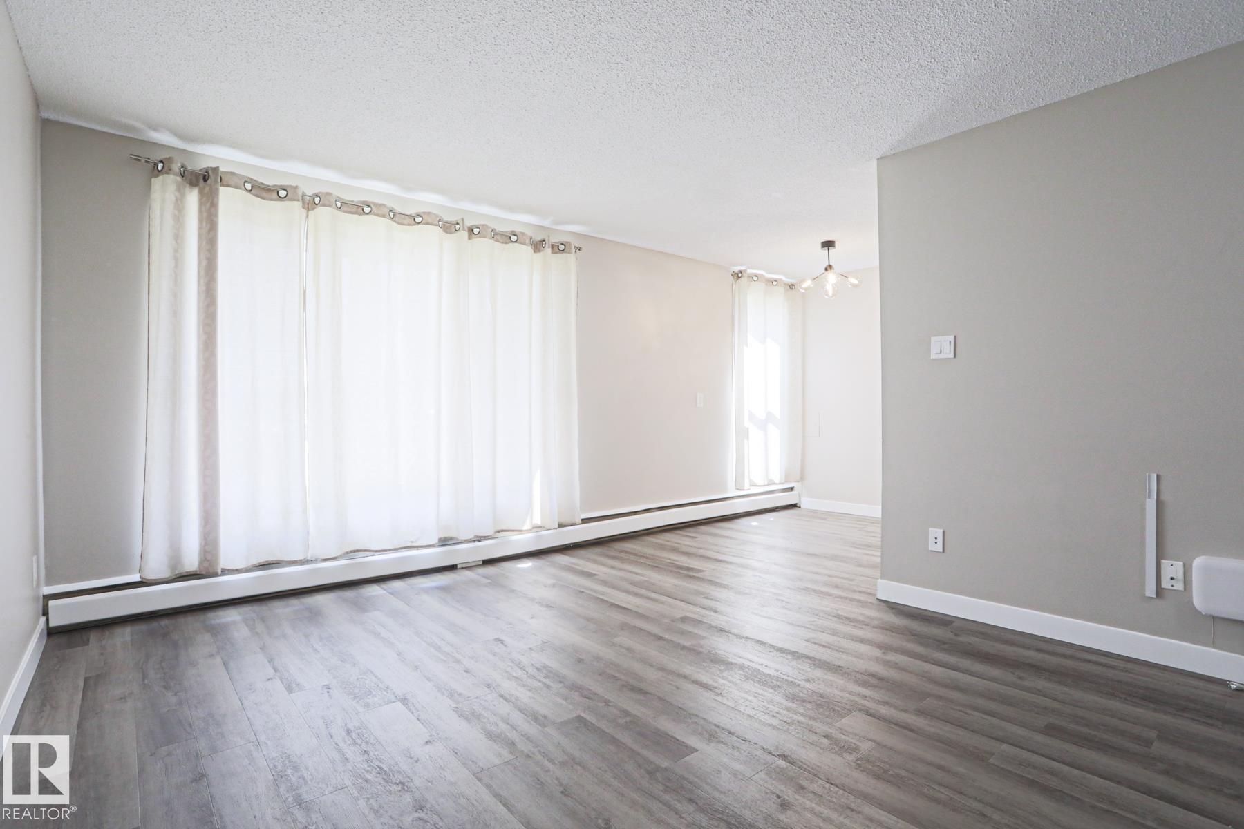 https://zimg.paragon.ice.com/ParagonImages/Property/PM/RAE/225399733/9/0/0/8485a8a80725479684a758b26a1db6b4/1/bc92c15d40b458243ba4f9e2c1a4b76c/225399733-799ff6f4-6314-43b8-b0df-ff889c99c823.JPG