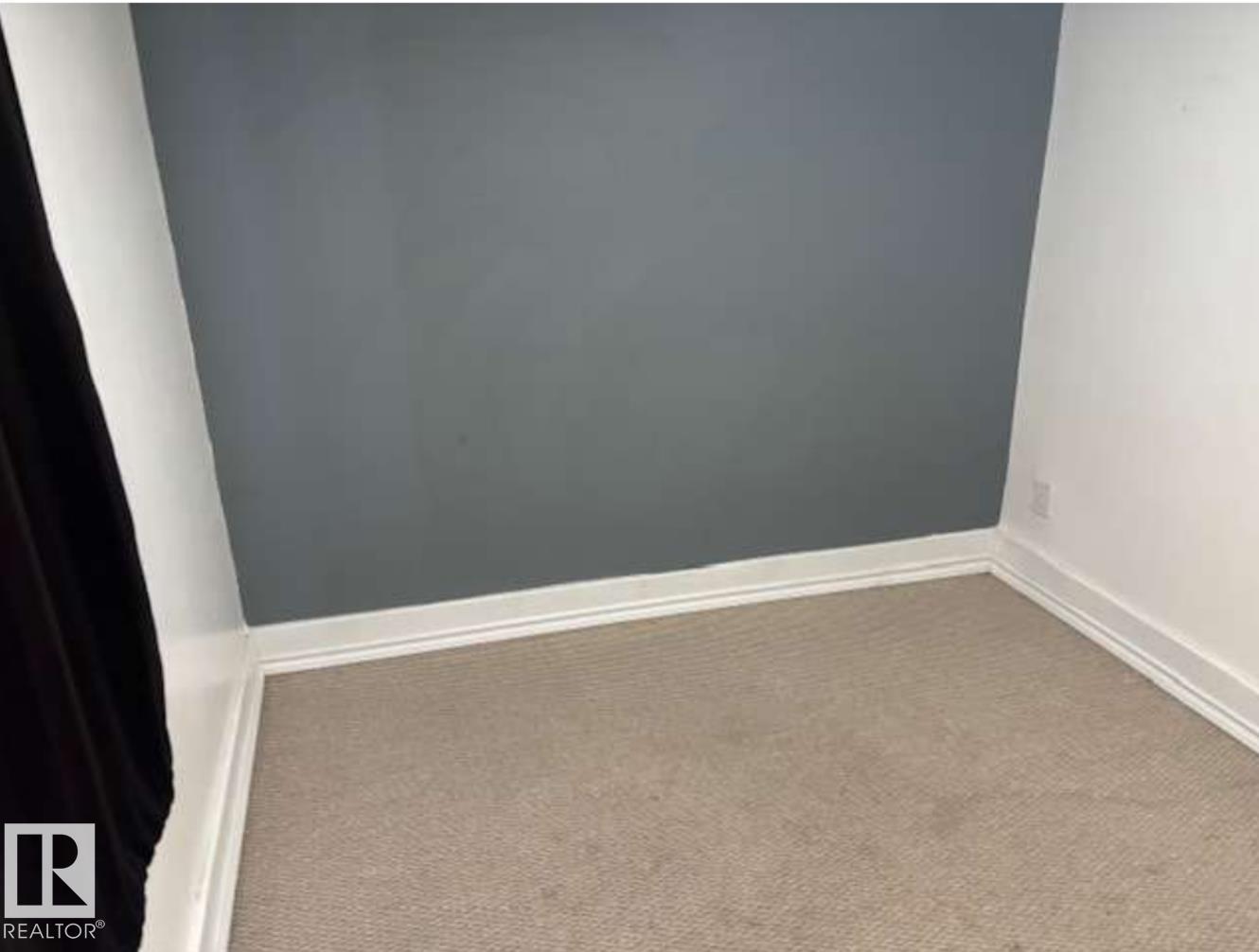 https://zimg.paragon.ice.com/ParagonImages/Property/PM/RAE/225399736/13/0/0/7ce9fdb0f0610a4cc7d8daa904340655/1/f1db32ddf9f7a719d80309aad1739c64/225399736-51f91483-3f10-40b4-bc81-9e04fdf5ed90.JPG