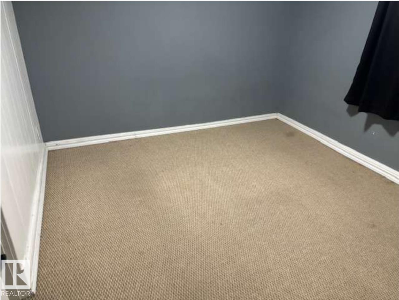 https://zimg.paragon.ice.com/ParagonImages/Property/PM/RAE/225399736/9/0/0/2f33326498cd1b3be68efaea91782545/1/f1db32ddf9f7a719d80309aad1739c64/225399736-1676557f-8b9f-4681-be80-d90b4833fefb.JPG