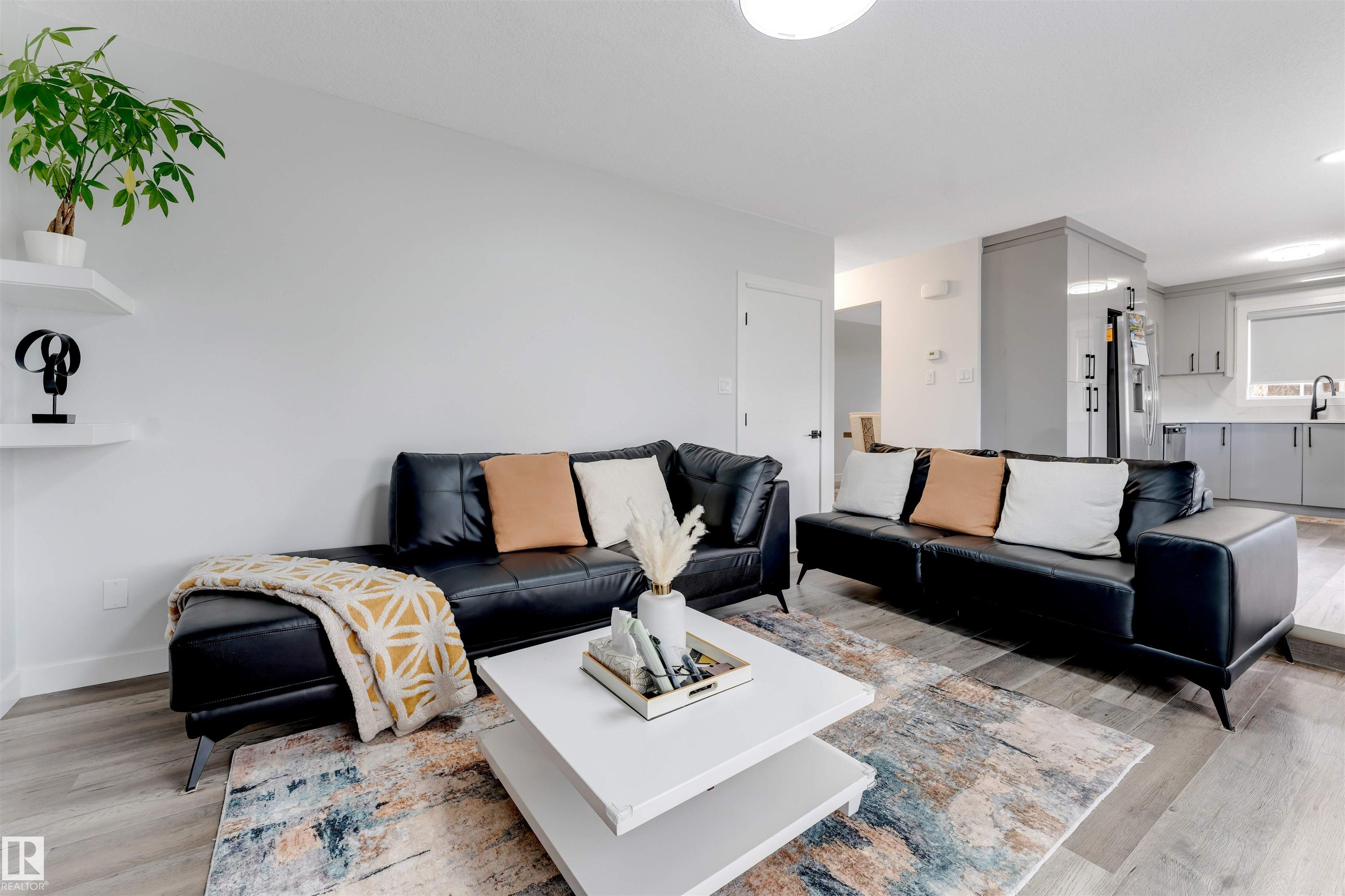 https://zimg.paragon.ice.com/ParagonImages/Property/PM/RAE/225399739/19/0/0/f0fb62b2296fcf5f76039c2bf819a5d0/1/9e415f8e35bc39f9846901da8f04db73/225399739-be61acff-78e5-4052-a05e-56dea8461a52.JPG