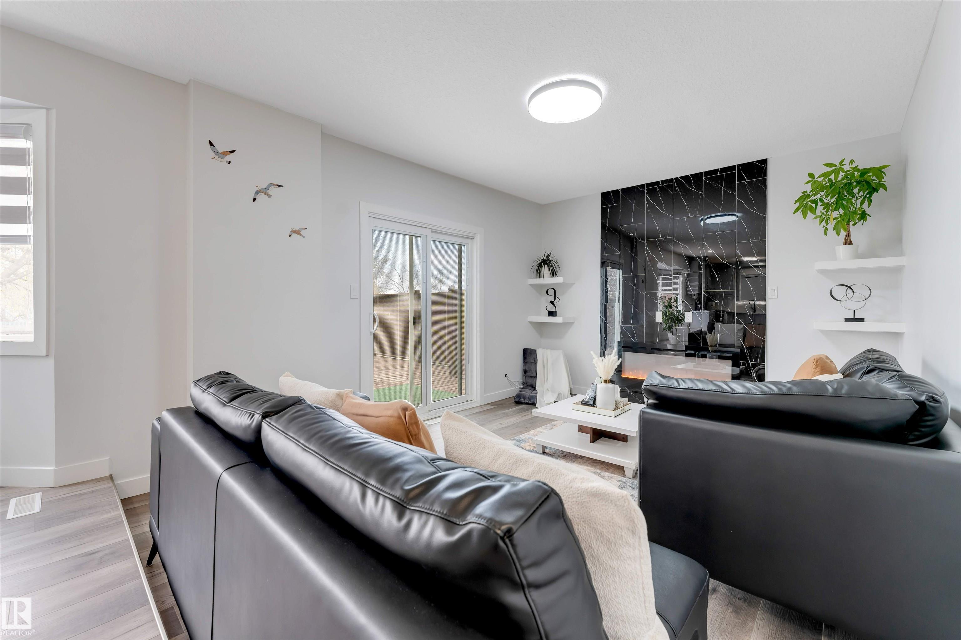 https://zimg.paragon.ice.com/ParagonImages/Property/PM/RAE/225399739/20/0/0/b6188ac0030100b357e50f5a528b7810/1/9e415f8e35bc39f9846901da8f04db73/225399739-68e3c531-64e7-4b7f-8f67-6d52a0d7f97d.JPG