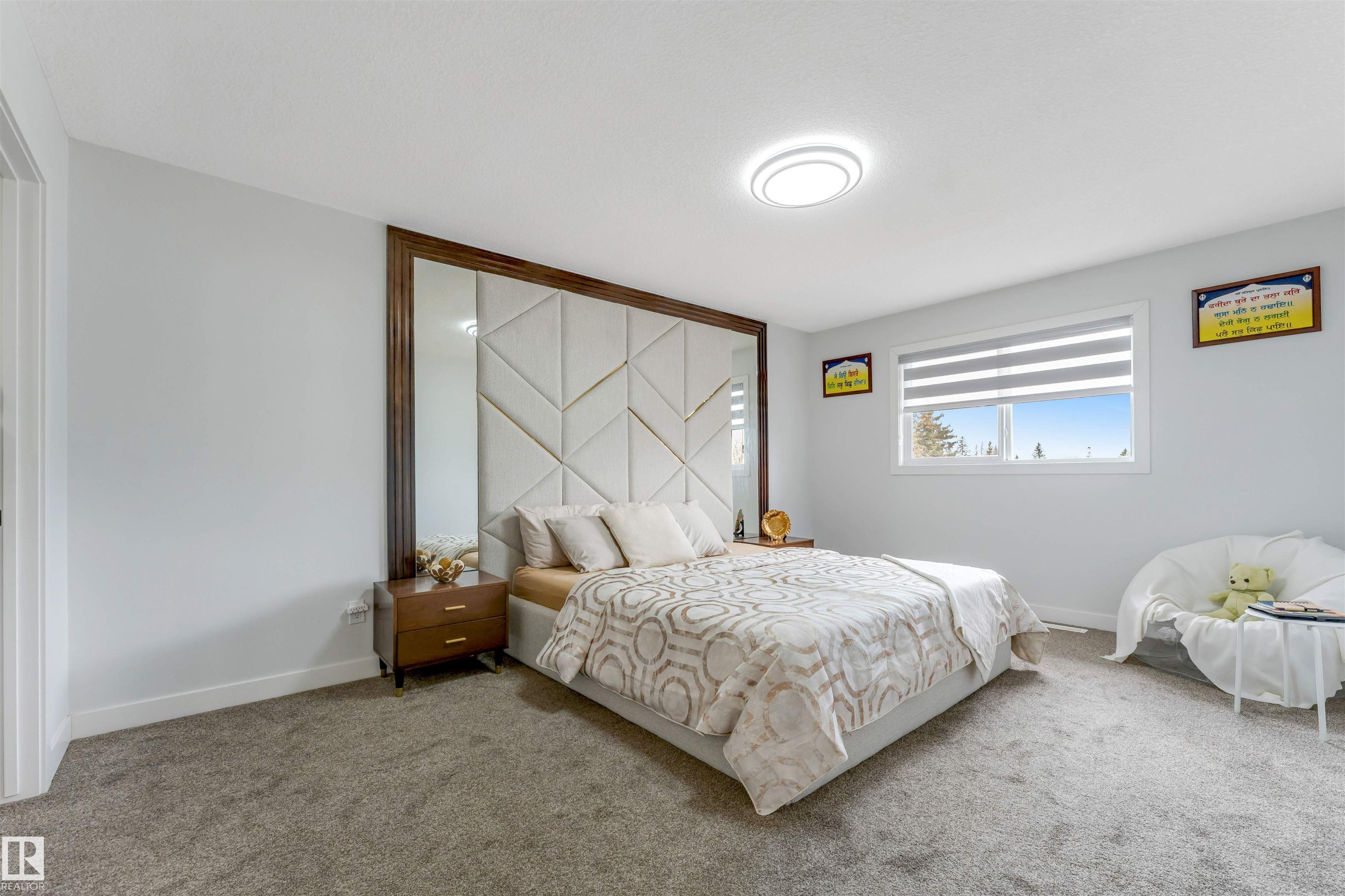 https://zimg.paragon.ice.com/ParagonImages/Property/PM/RAE/225399739/34/0/0/8e4bea2b4a5566750a8ed8aba2003443/1/9e415f8e35bc39f9846901da8f04db73/225399739-095d25d6-8c4a-4221-b445-1592c85eed23.JPG