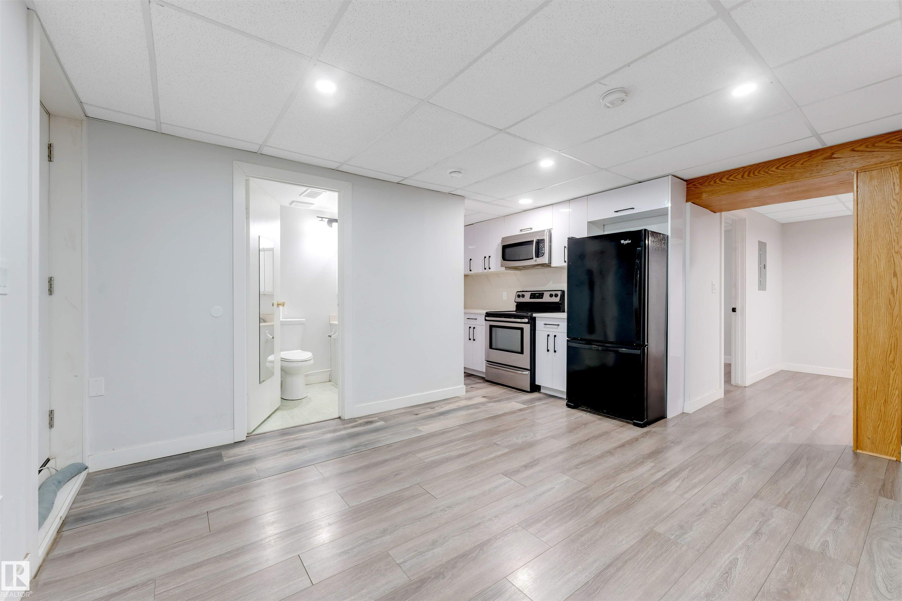 https://zimg.paragon.ice.com/ParagonImages/Property/PM/RAE/225399739/48/0/0/b86b07e925c3e5e6274e52ab5b0703eb/1/9e415f8e35bc39f9846901da8f04db73/225399739-6cbdb6e7-b48d-441e-aa92-436397016788.JPG