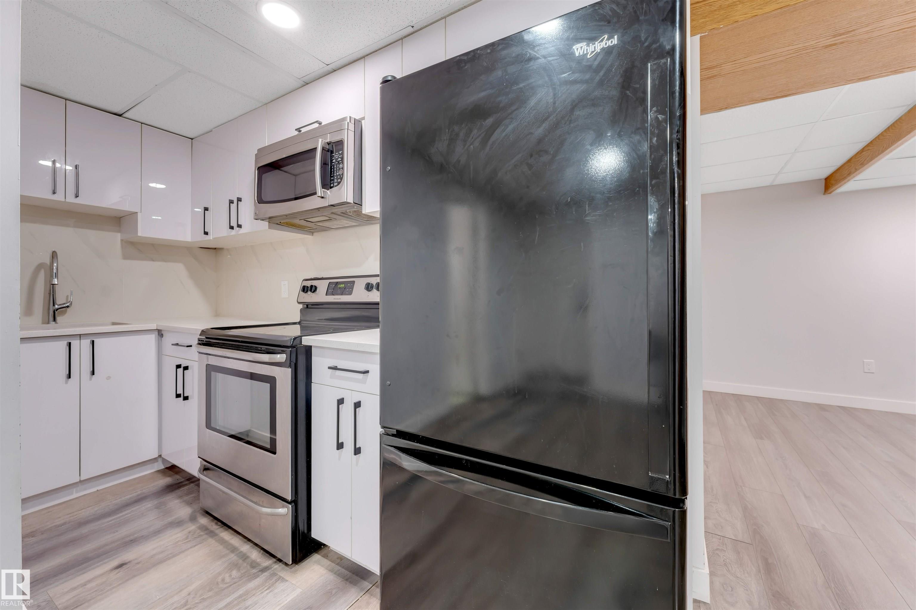 https://zimg.paragon.ice.com/ParagonImages/Property/PM/RAE/225399739/49/0/0/2d81482fc1ad92137cd30ee6f76047fd/1/9e415f8e35bc39f9846901da8f04db73/225399739-045975df-f6e9-4166-a4cc-d2f11814e55e.JPG