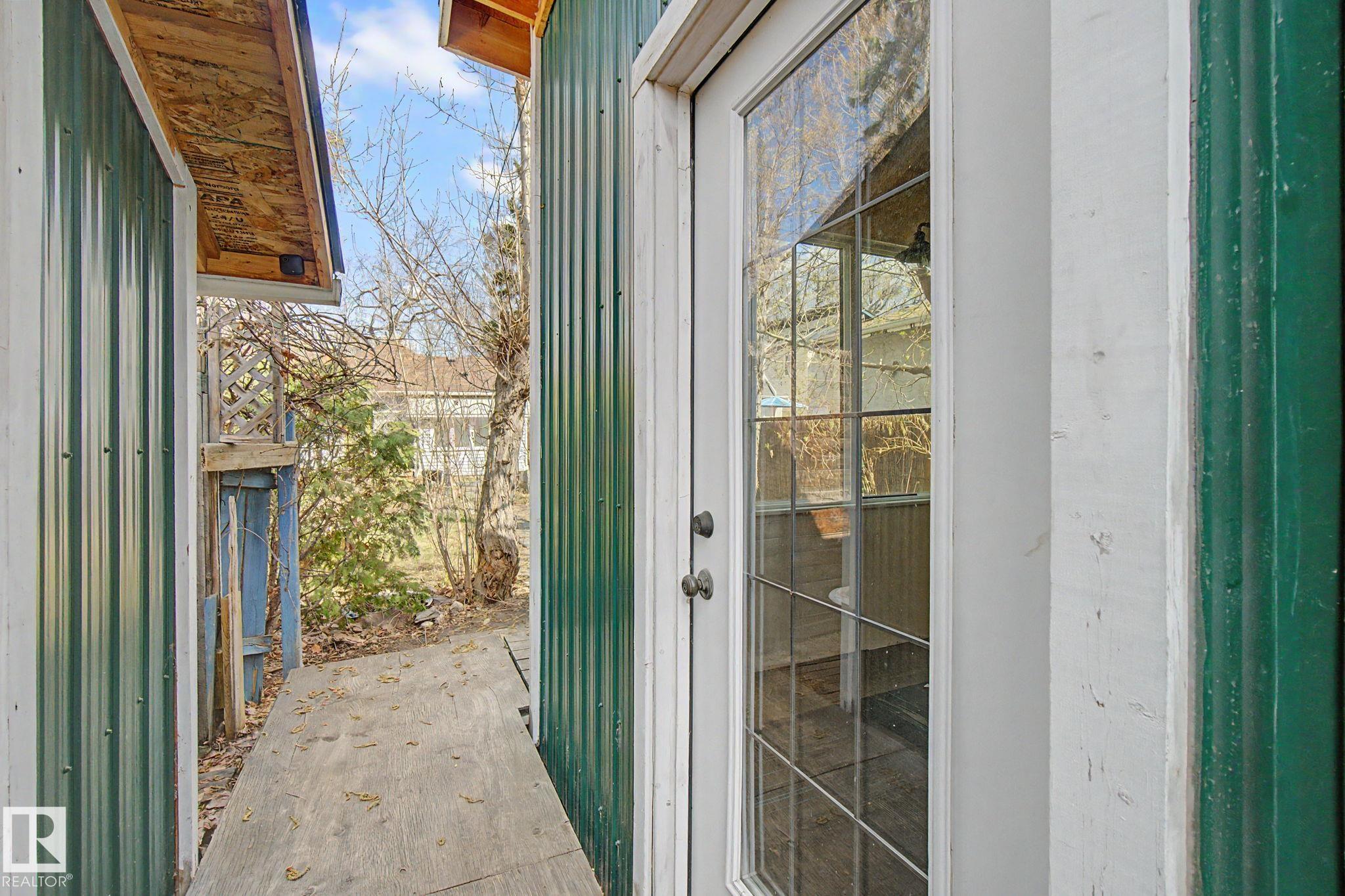 https://zimg.paragon.ice.com/ParagonImages/Property/PM/RAE/225399740/49/0/0/3b579de3463b97bfe15e57085de97548/1/2c6e79ccc8a61f4a02d5d43f73a108b2/225399740-8b818489-42fa-46fc-a103-c0290b4f2015.JPG