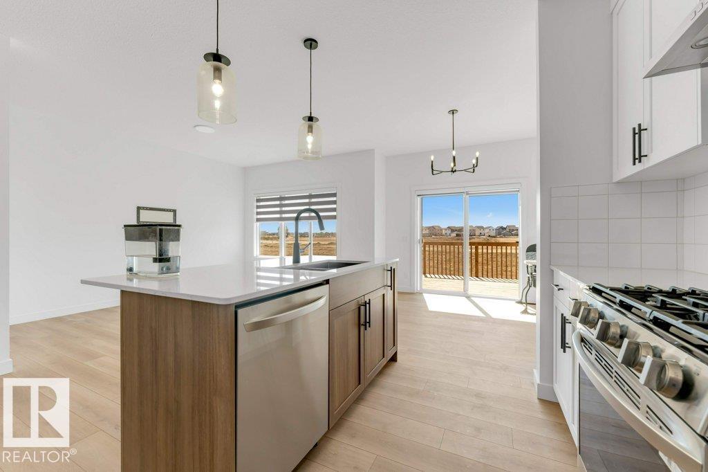 Photo 10 at 1116 Cristall Crescent SW, Chappelle Area, Edmonton