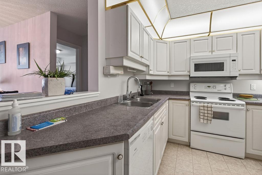 https://zimg.paragon.ice.com/ParagonImages/Property/PM/RAE/225399751/6/0/0/6f518c707dde1f19748de63ef9611695/1/31c9145ee65d09d40c0deb99f65d9c8d/225399751-6b4e5211-67c0-4fdc-beb3-edfff9b6faa2.JPG