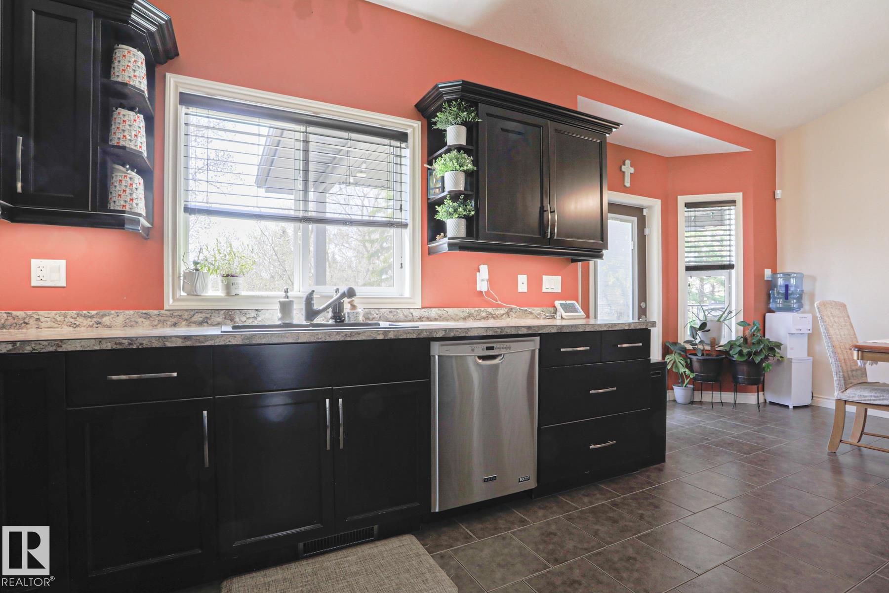 Photo 8 at 737 Lakeside Drive, Spring Lake, Rural Parkland County