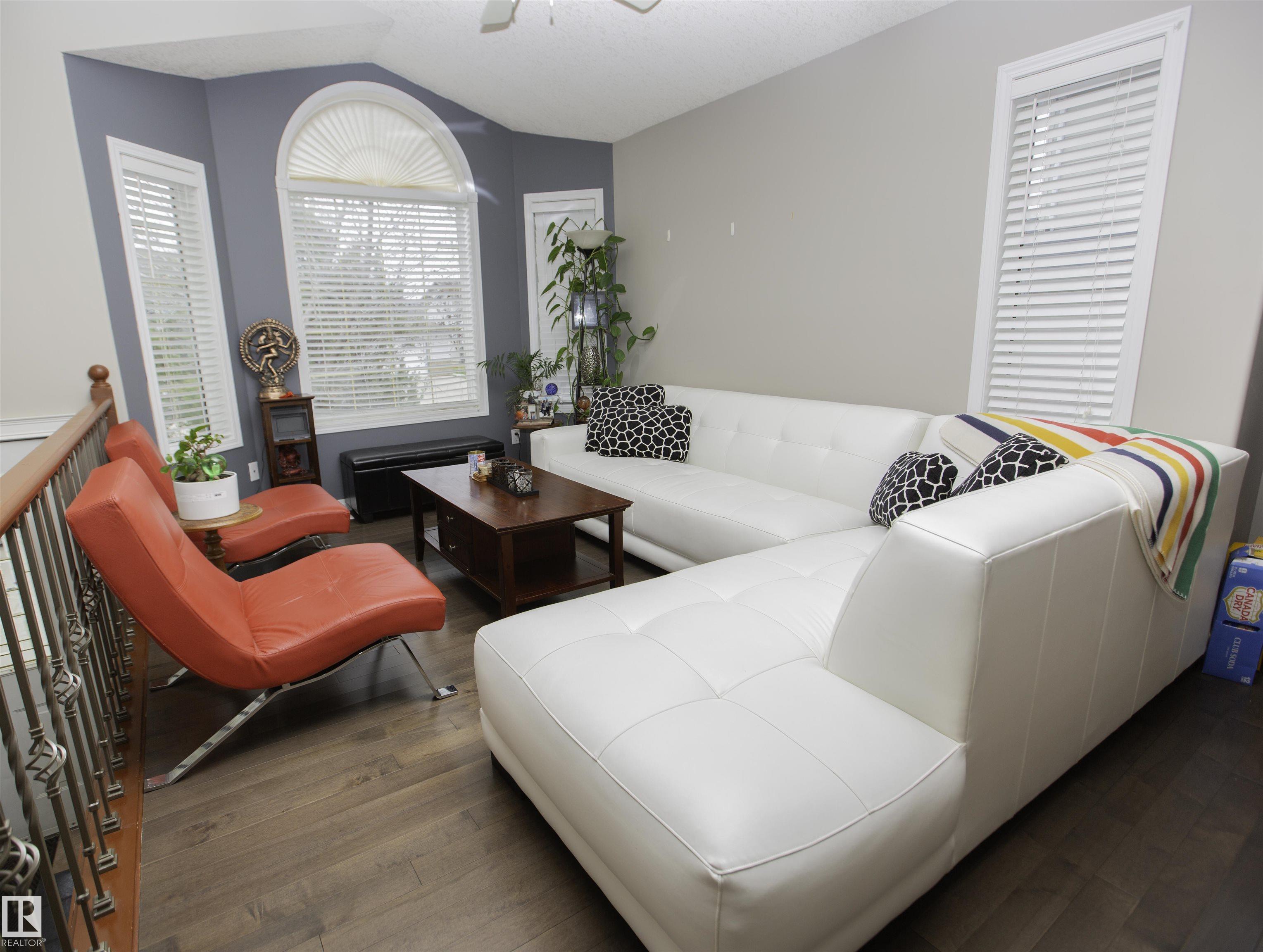 2817 40a Avenue NW, Larkspur, Edmonton