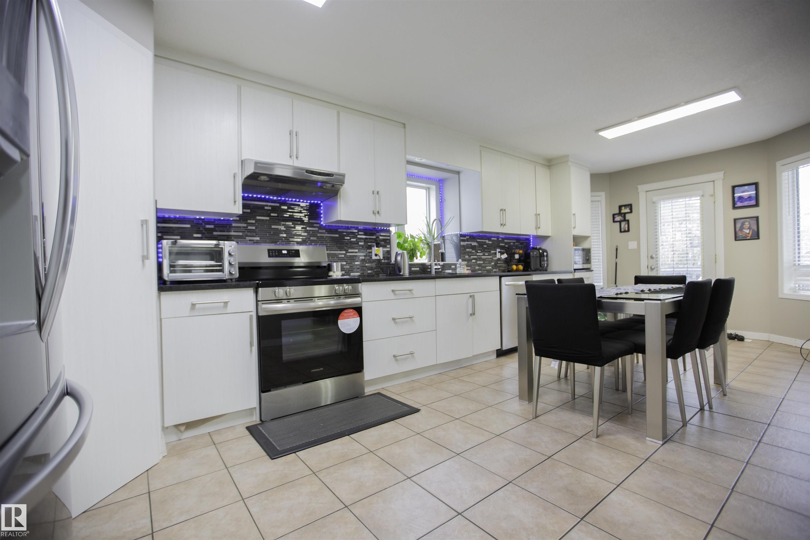 Photo 12 at 2817 40a Avenue NW, Larkspur, Edmonton