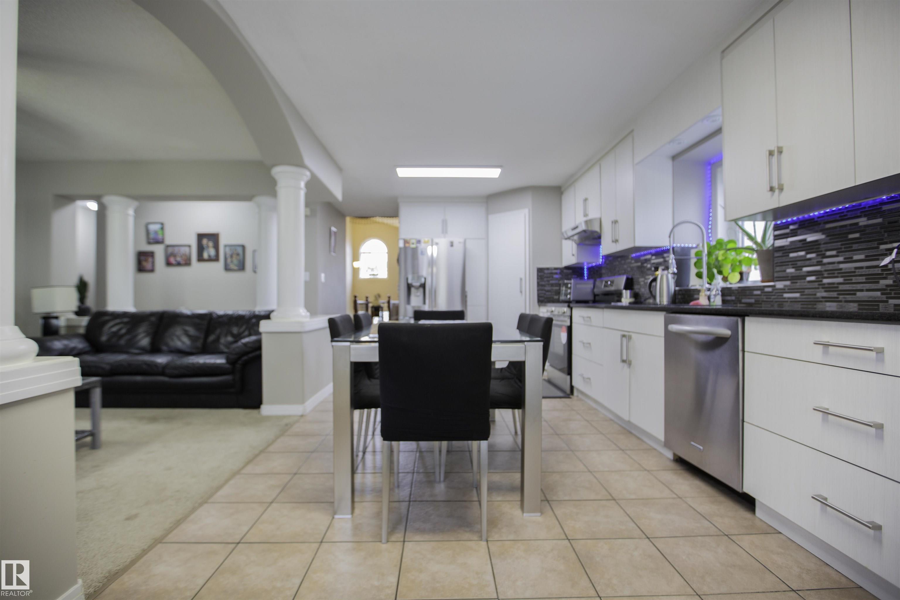Photo 14 at 2817 40a Avenue NW, Larkspur, Edmonton