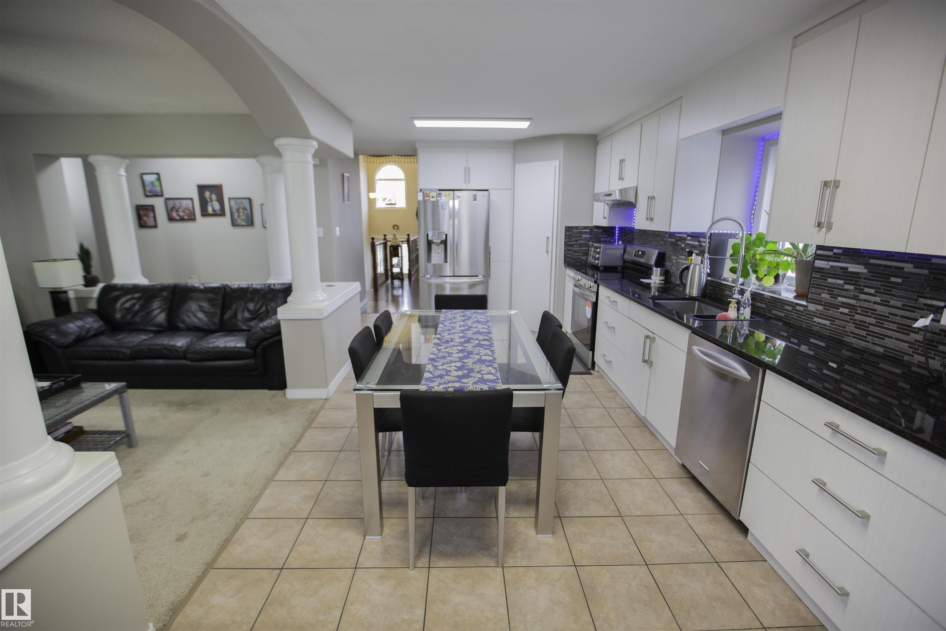 Photo 16 at 2817 40a Avenue NW, Larkspur, Edmonton
