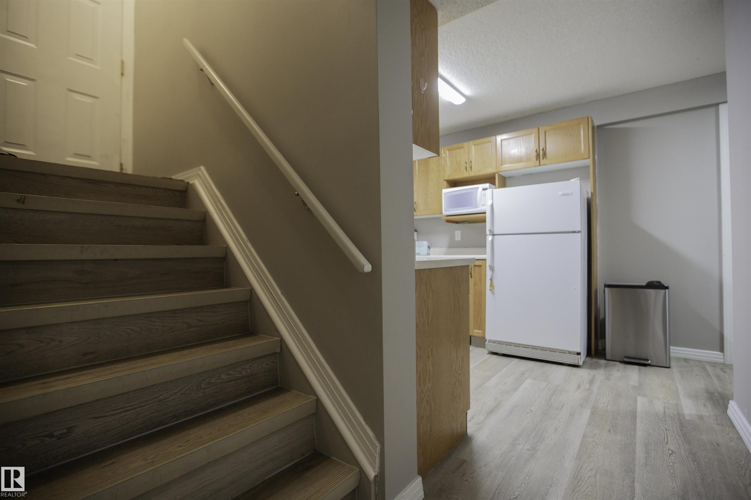 Photo 36 at 2817 40a Avenue NW, Larkspur, Edmonton