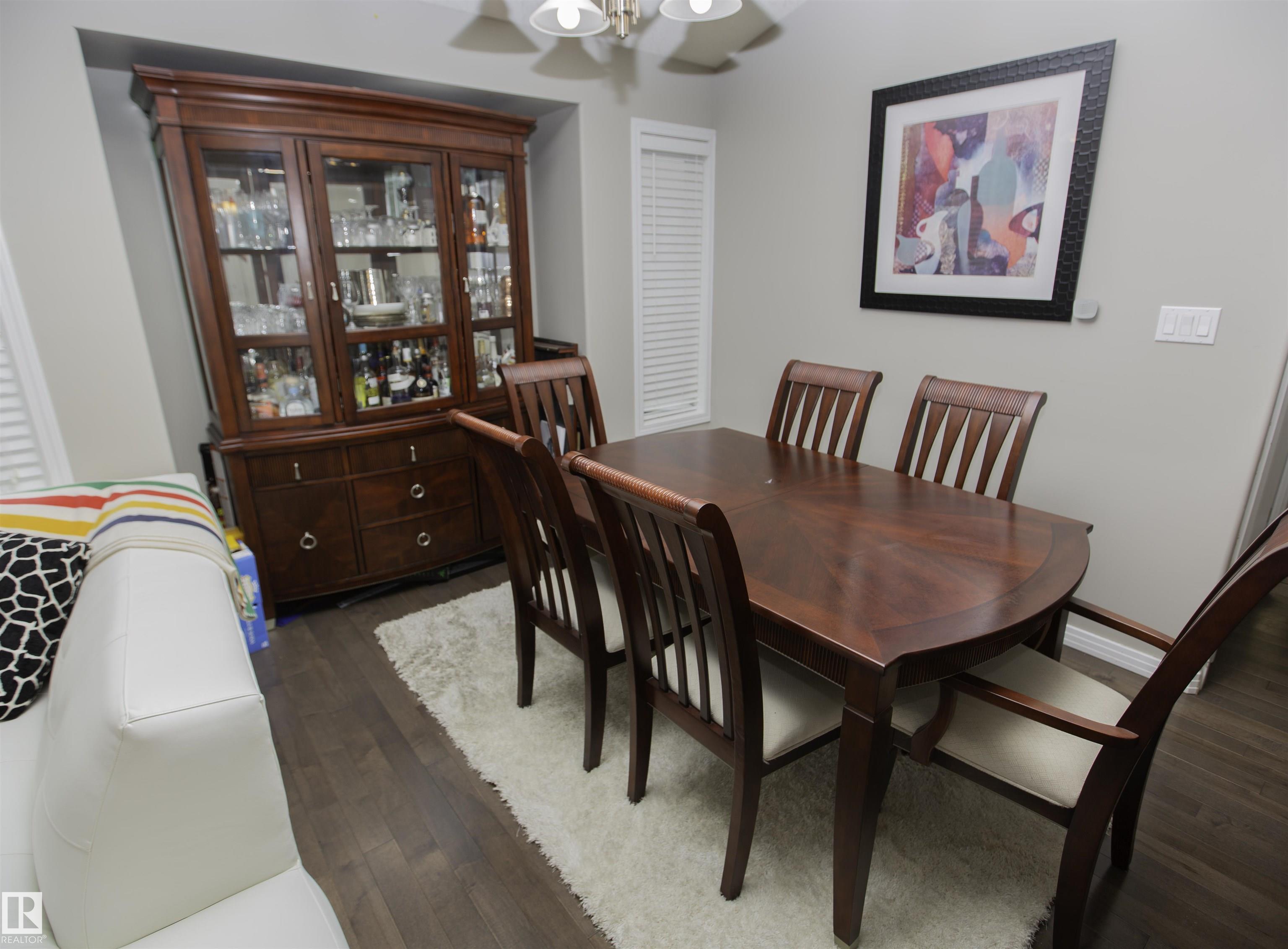 2817 40a Avenue NW, Larkspur, Edmonton