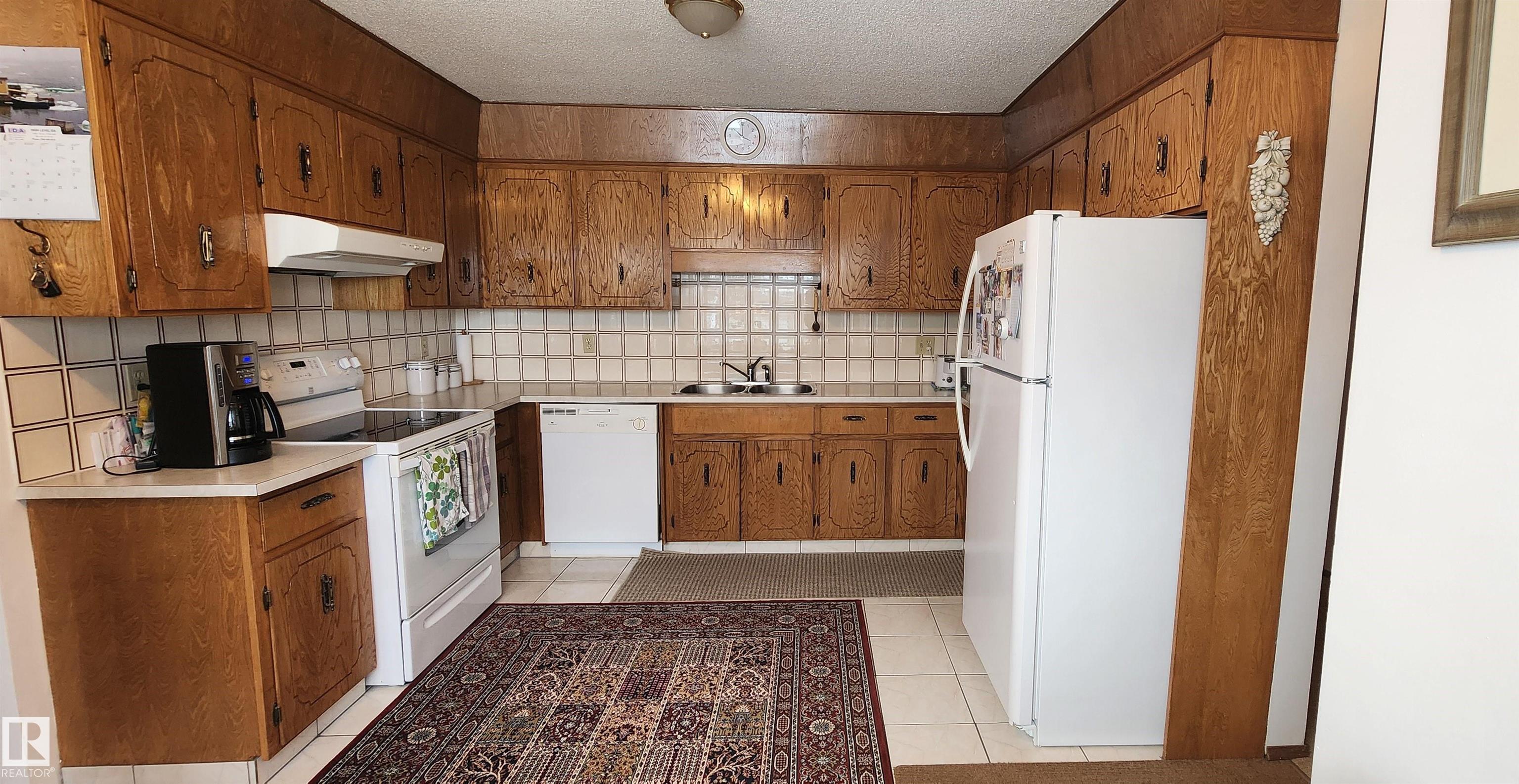 Picture for 11035 166 AV NW