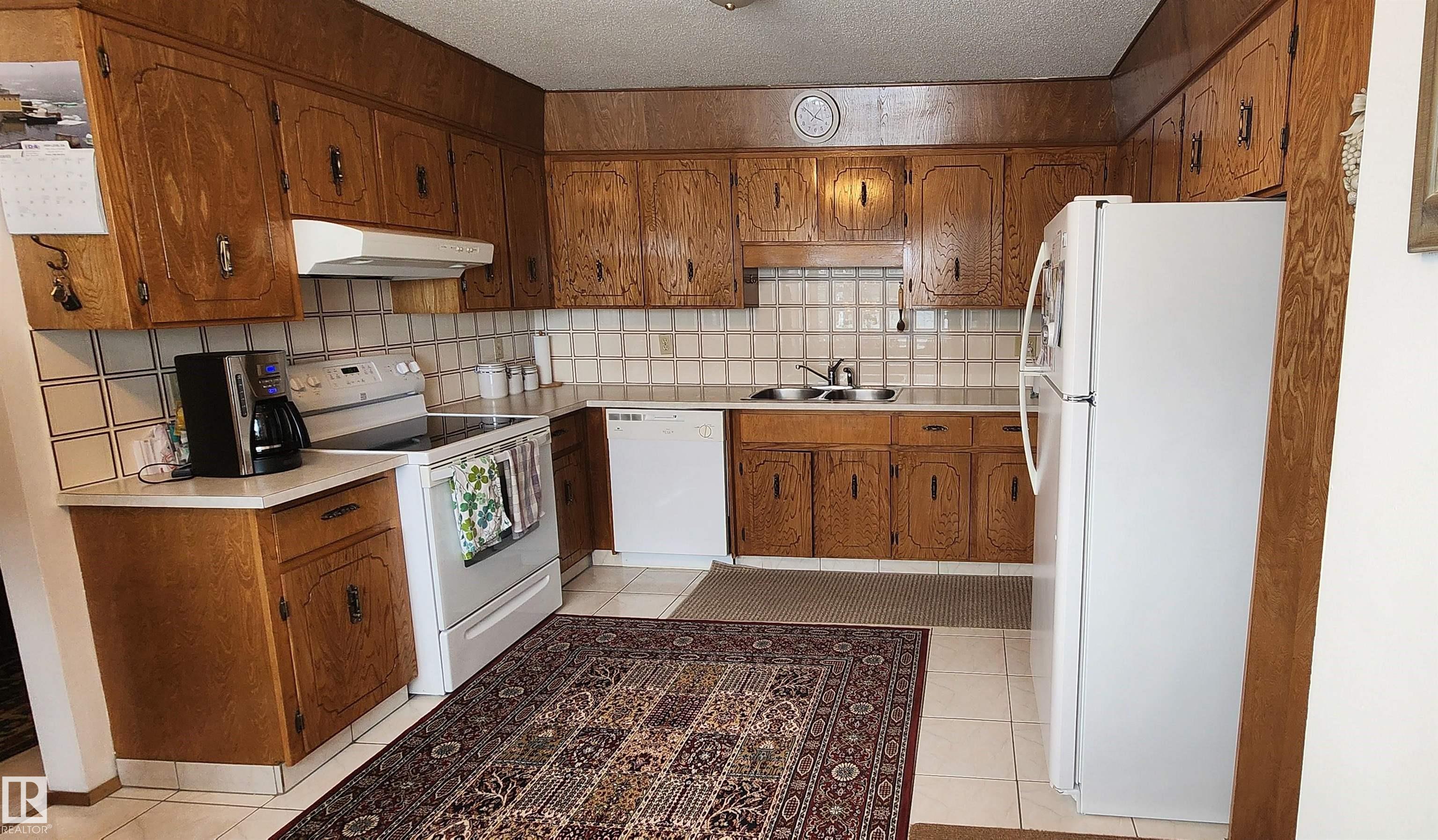 Picture for 11035 166 AV NW