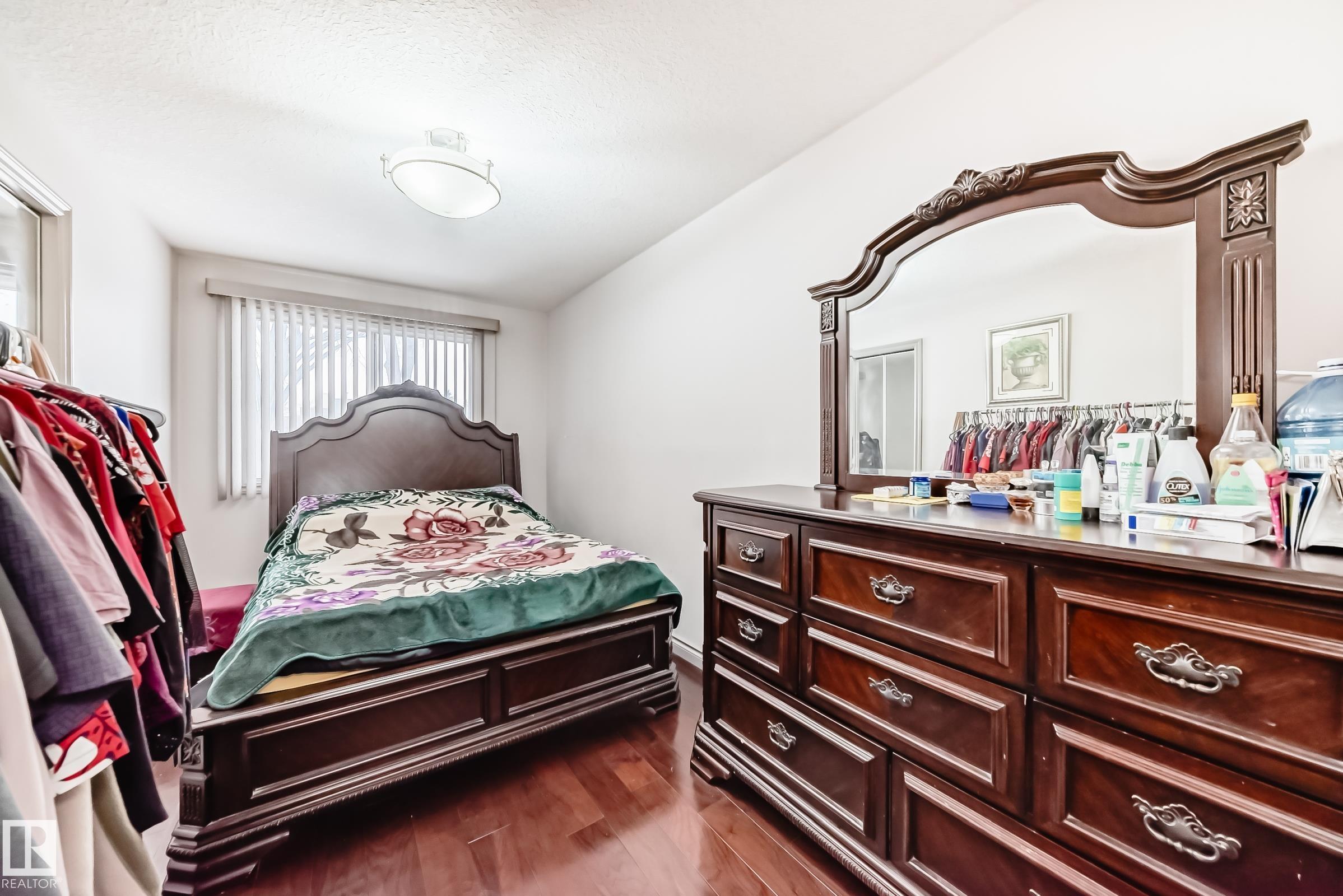 https://zimg.paragon.ice.com/ParagonImages/Property/PM/RAE/225399764/27/0/0/a05d892f6608fd10145871a6616a0fcb/1/41e37209b85246c9a9376ea35a6c2706/225399764-110F8CCE-4567-4807-A59F-45639C500F7D.JPG