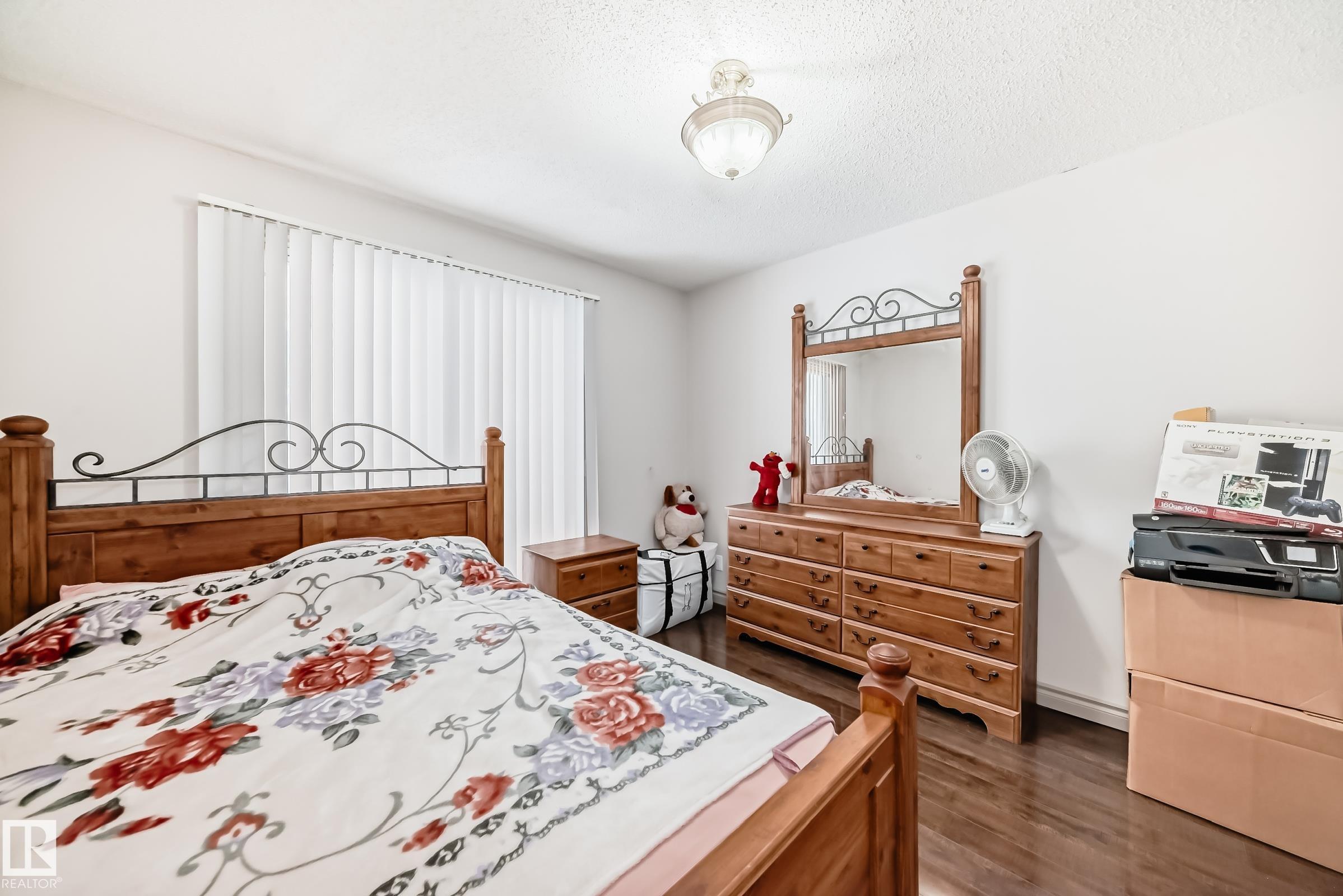 https://zimg.paragon.ice.com/ParagonImages/Property/PM/RAE/225399764/39/0/0/5546d298886d1eb0c16817bb4afae84d/1/41e37209b85246c9a9376ea35a6c2706/225399764-8BA20E4F-552D-4C4D-9E43-BD36A72B1D80.JPG