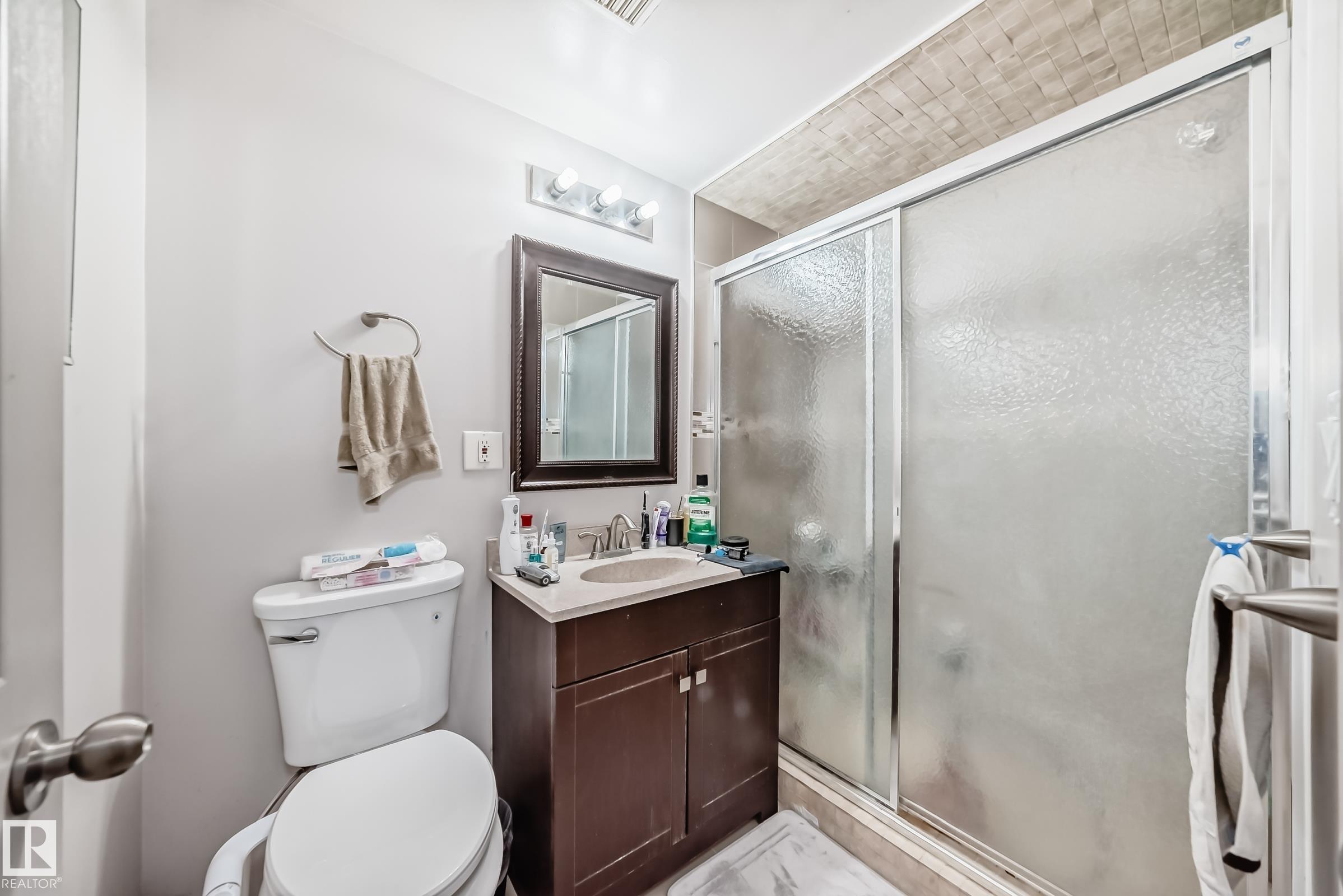 https://zimg.paragon.ice.com/ParagonImages/Property/PM/RAE/225399764/45/0/0/10df5d4f62564cf8e461019afbf263a0/1/41e37209b85246c9a9376ea35a6c2706/225399764-73054554-8AA9-4584-BE3D-2192D4080A6A.JPG