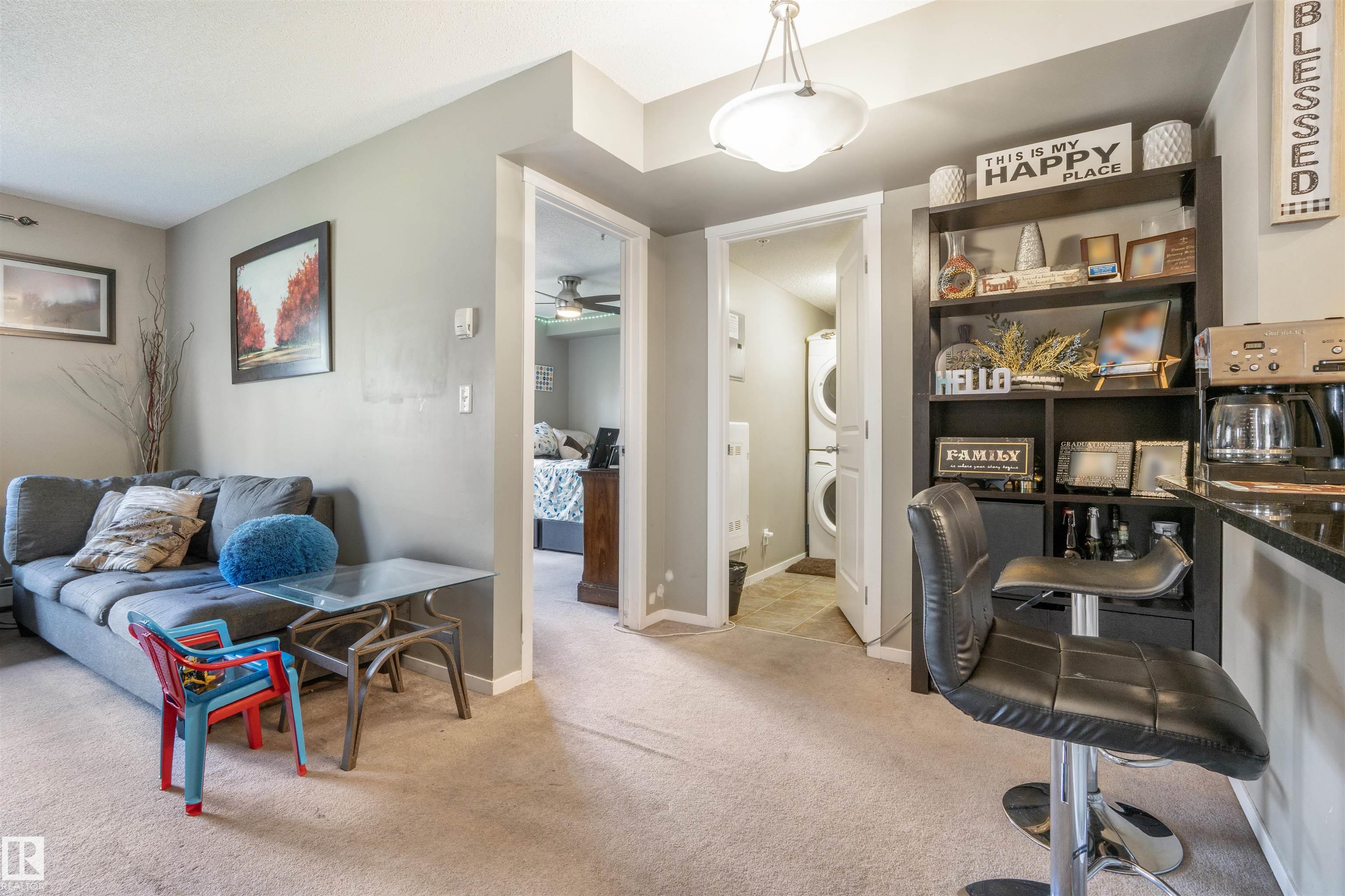 https://zimg.paragon.ice.com/ParagonImages/Property/PM/RAE/225399766/20/0/0/b90da94c67af19120329672cbe0b2833/1/9ded39cecdd04cedbd8d35ffb84cd518/225399766-f63a89d9-e580-4e94-87c1-882b02c336b2.JPG