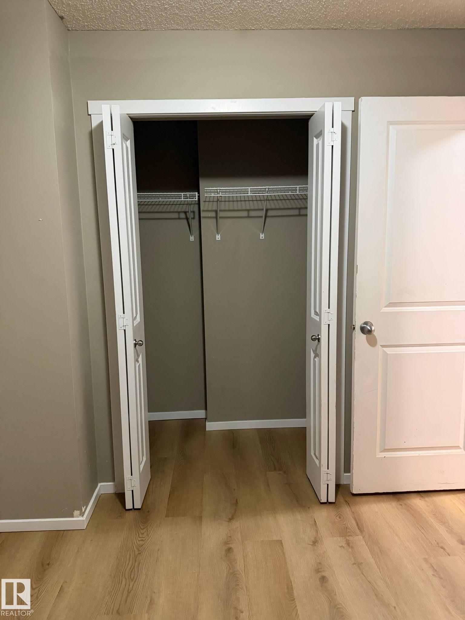 https://zimg.paragon.ice.com/ParagonImages/Property/PM/RAE/225399766/31/0/0/c3a8cab4a0d3666634d7b6ff969548f5/1/9ded39cecdd04cedbd8d35ffb84cd518/225399766-3a47a0d7-f5bc-45e8-a679-bd89b7d8f5e7.JPG