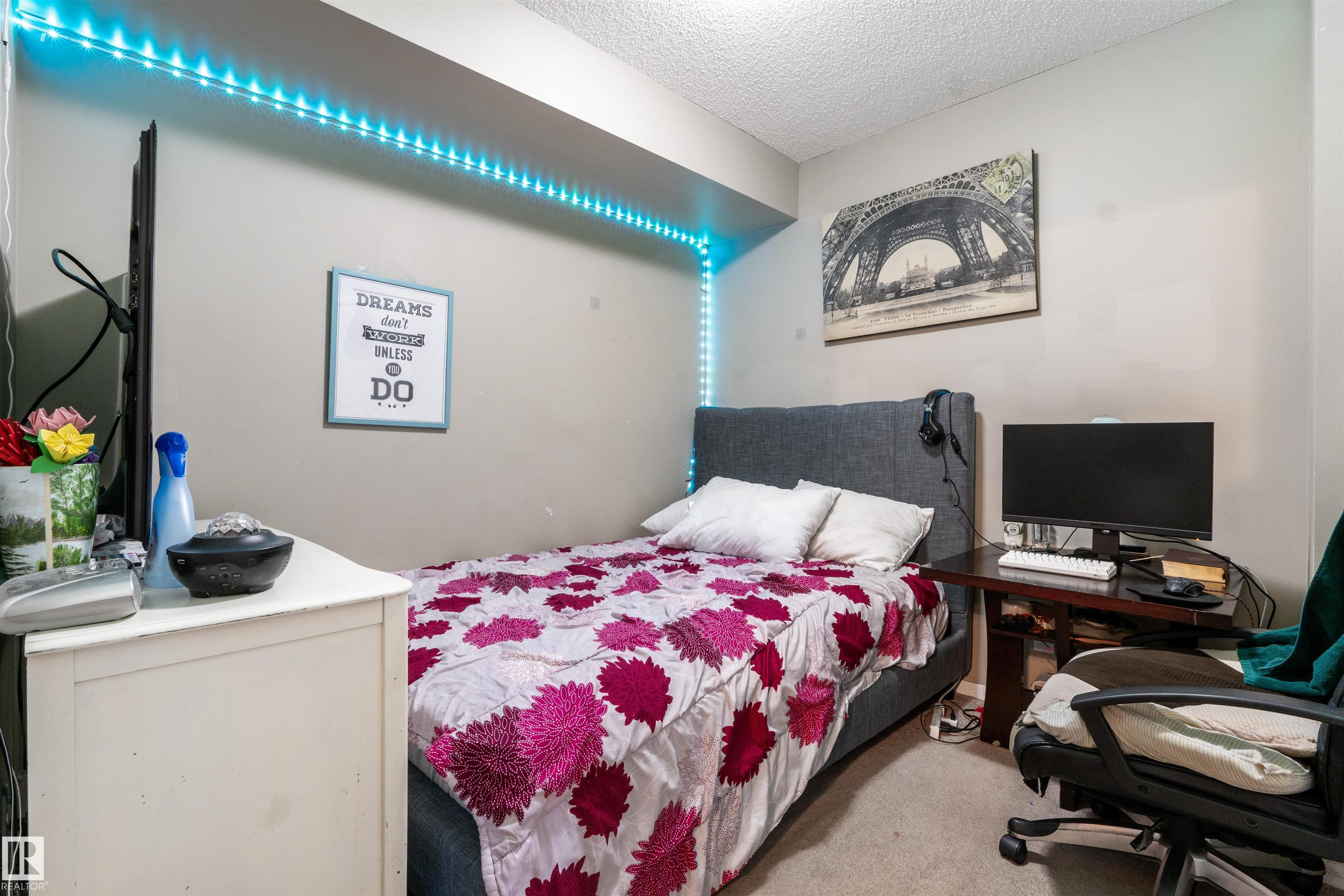 https://zimg.paragon.ice.com/ParagonImages/Property/PM/RAE/225399766/9/0/0/5f99163c5d765b3d204d53ba3f1602a6/1/9ded39cecdd04cedbd8d35ffb84cd518/225399766-315f6b7a-5a8e-45ec-982b-c6344db509be.JPG