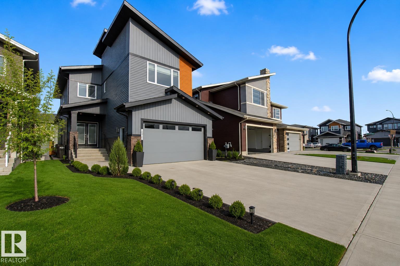 635 42 Street SW, Charlesworth, Edmonton