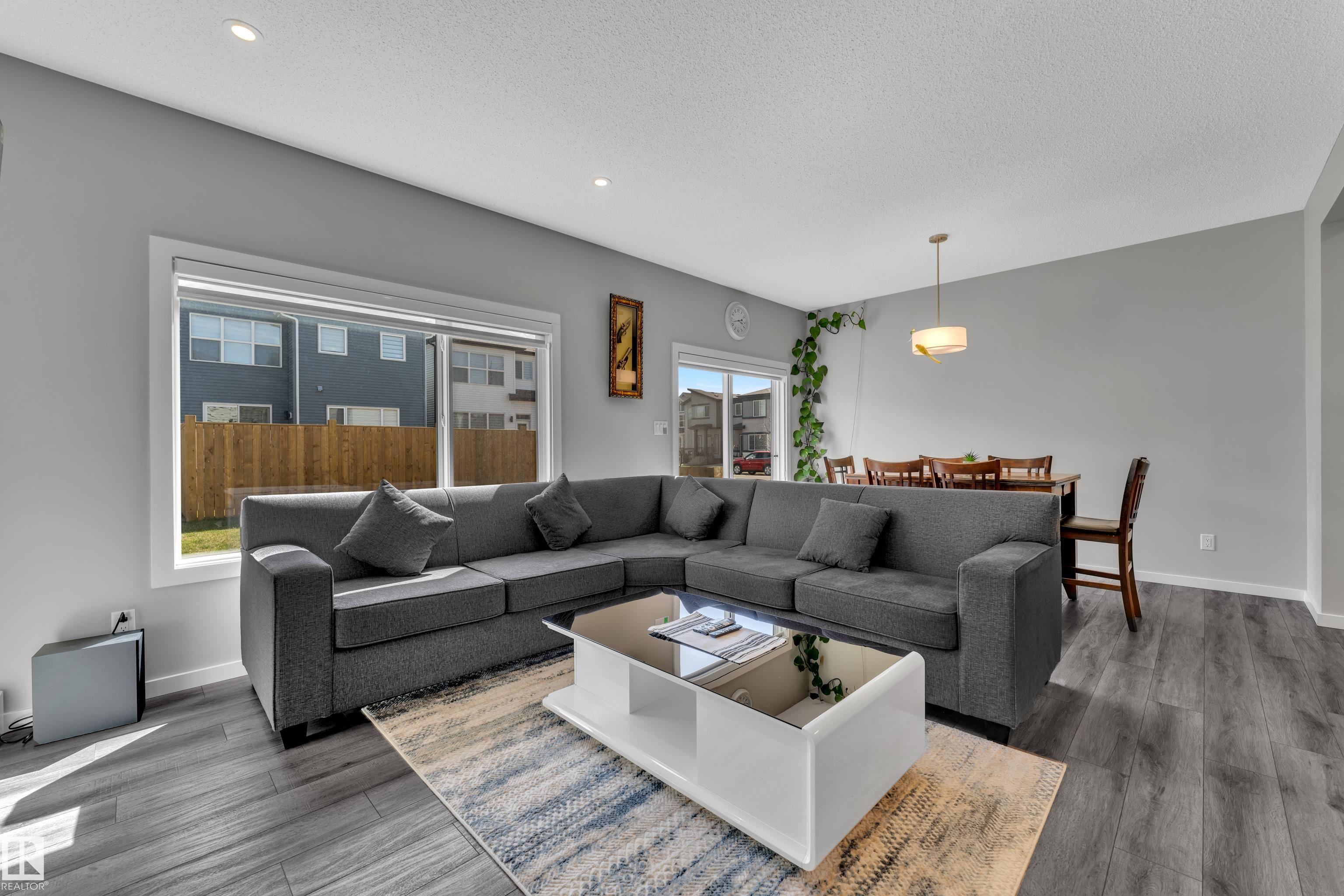 Photo 17 at 319 36 Avenue NW, Maple Crest, Edmonton