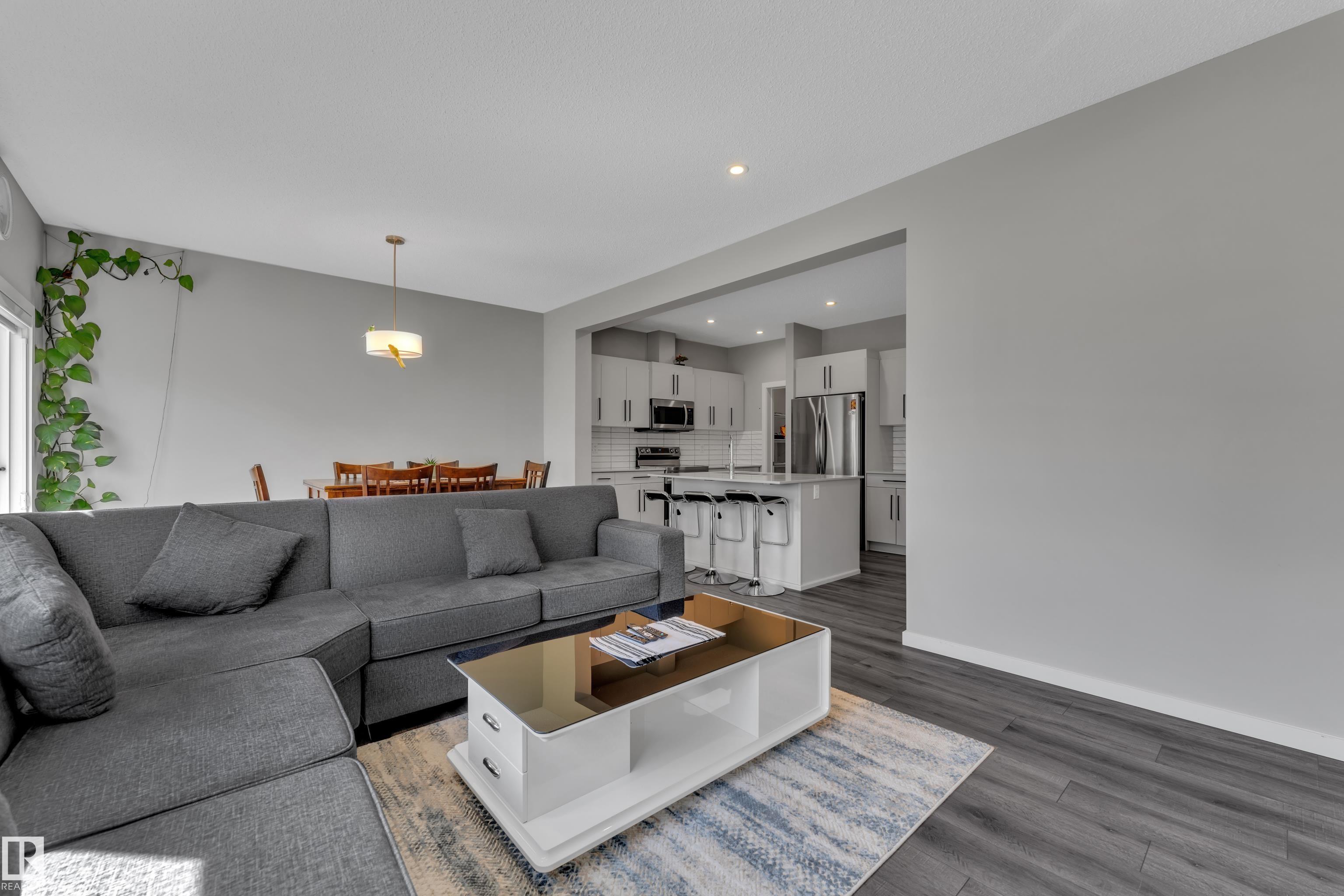 Photo 18 at 319 36 Avenue NW, Maple Crest, Edmonton