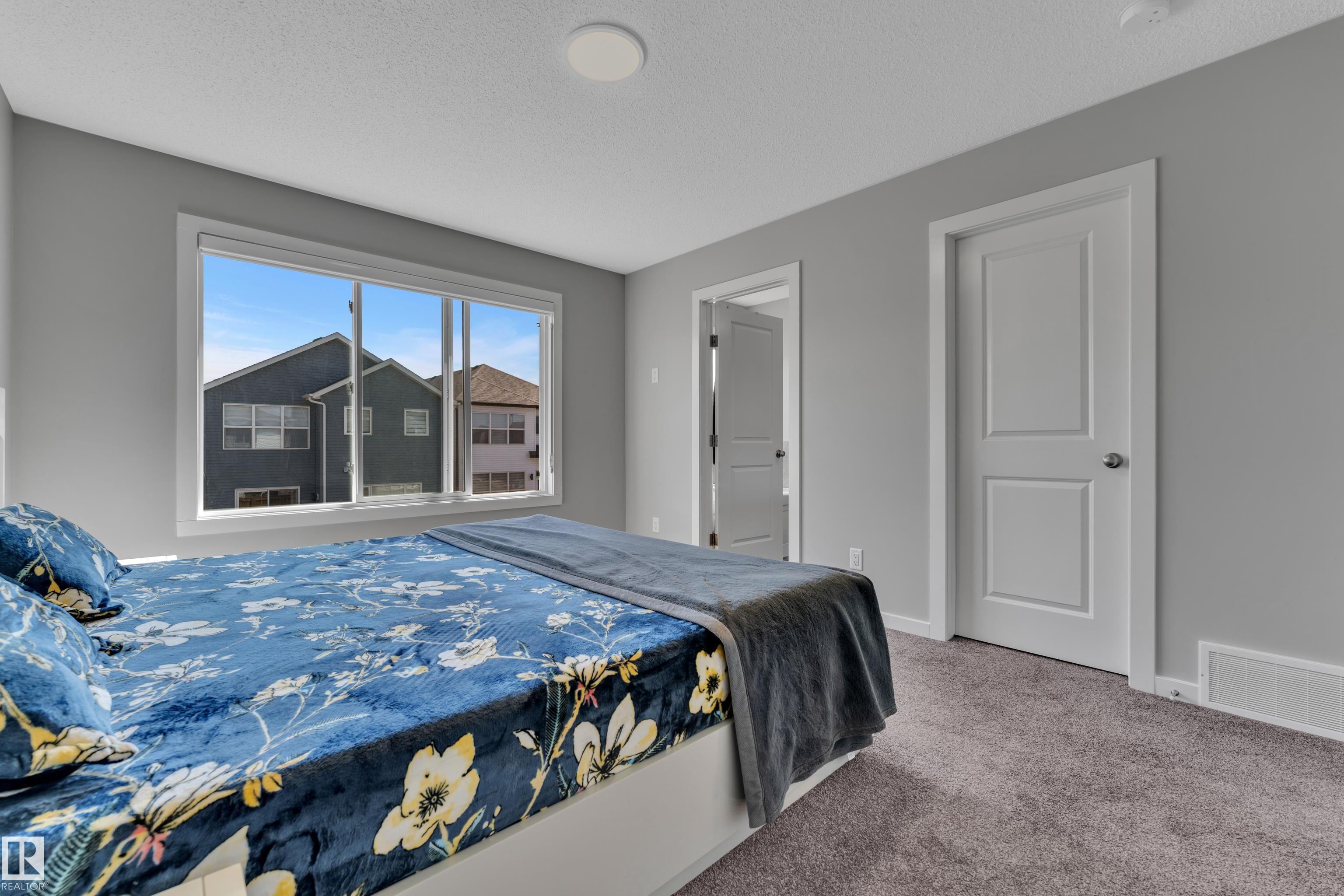 Photo 22 at 319 36 Avenue NW, Maple Crest, Edmonton
